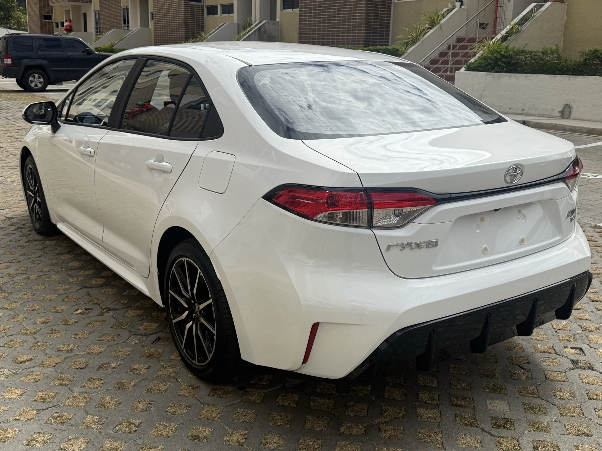 2025 Toyota Corolla Sport — foto 6