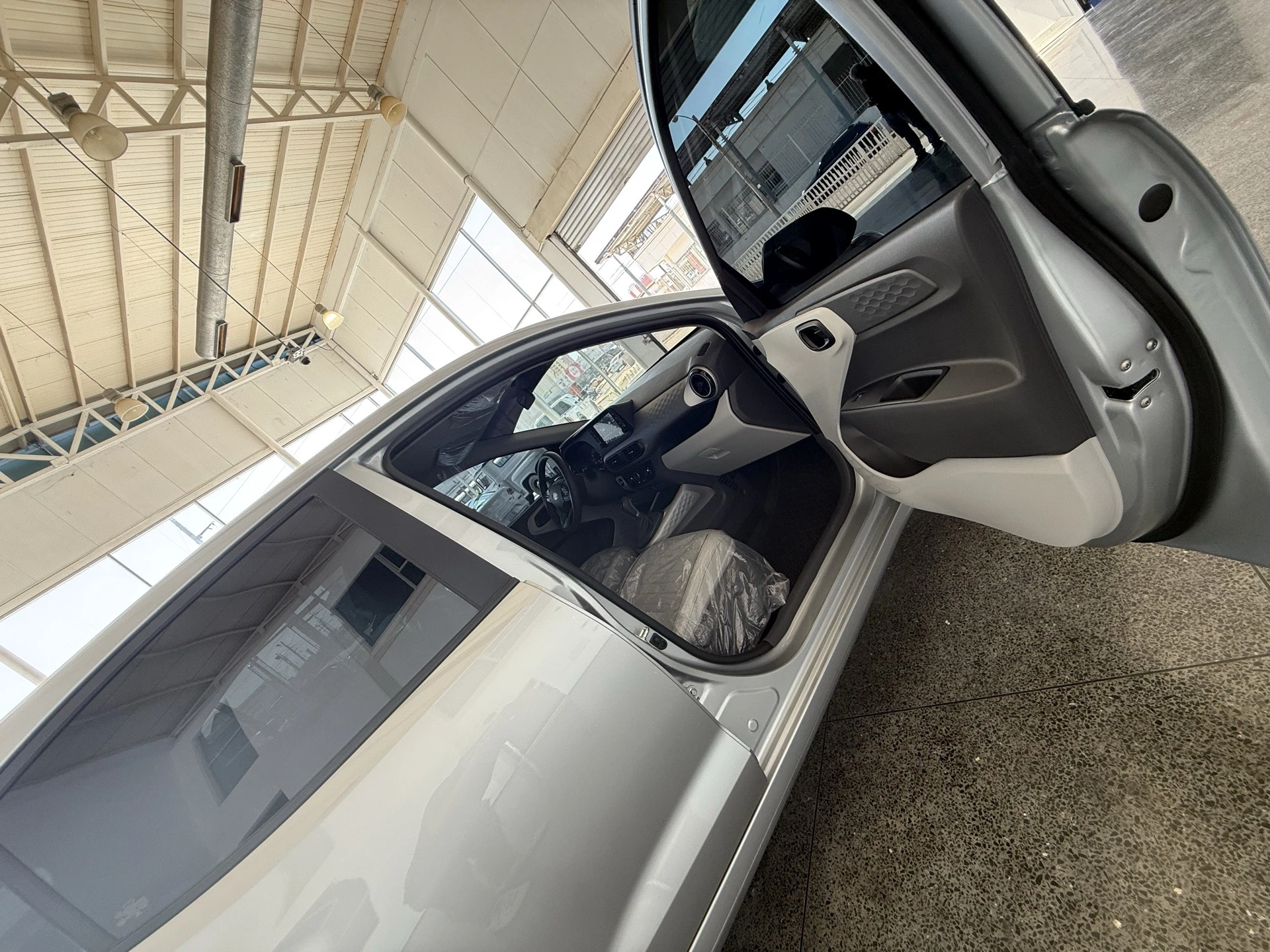2026 Hyundai Grand i10 GLS — foto 9