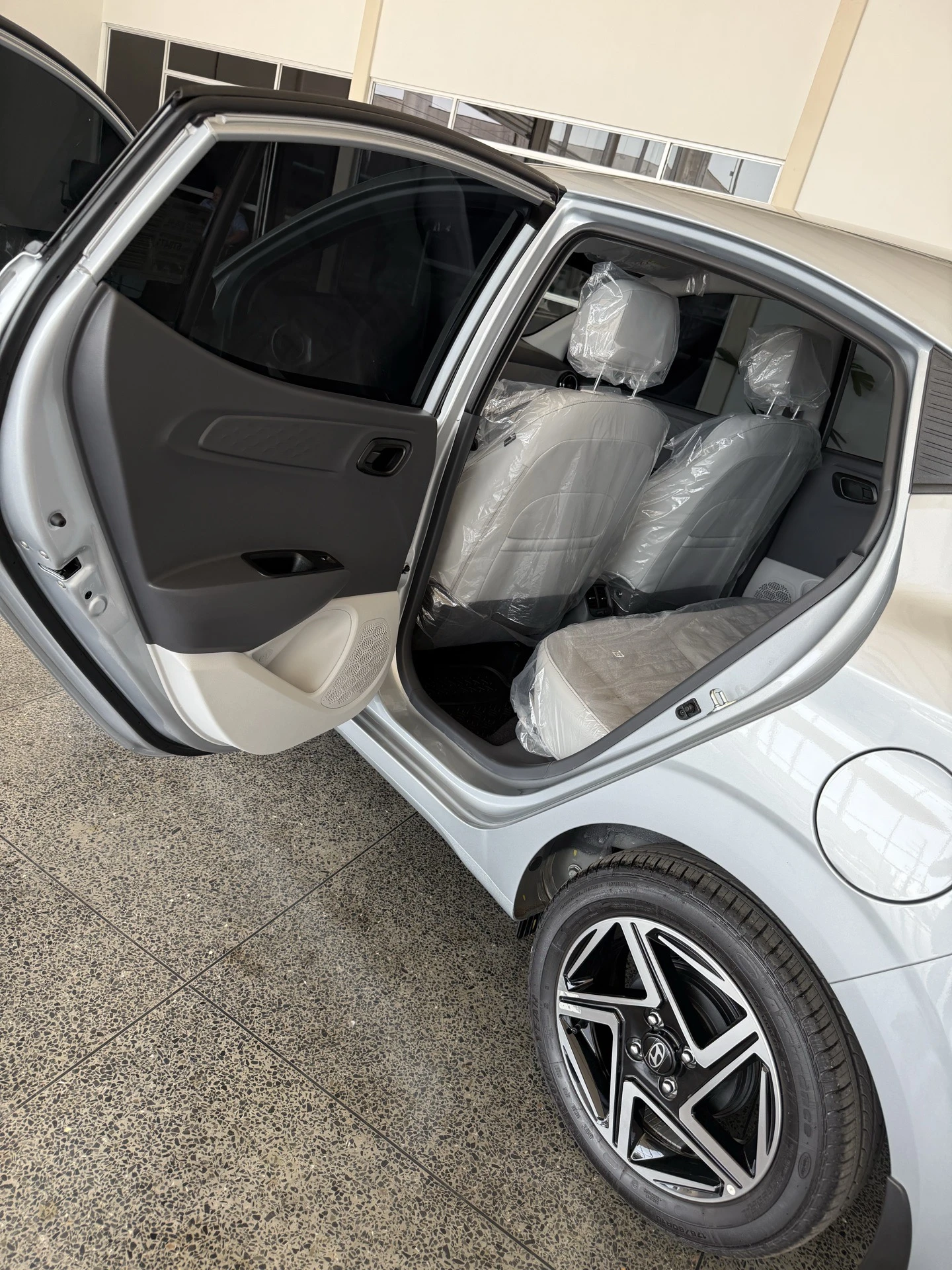 2026 Hyundai Grand i10 GLS — foto 8