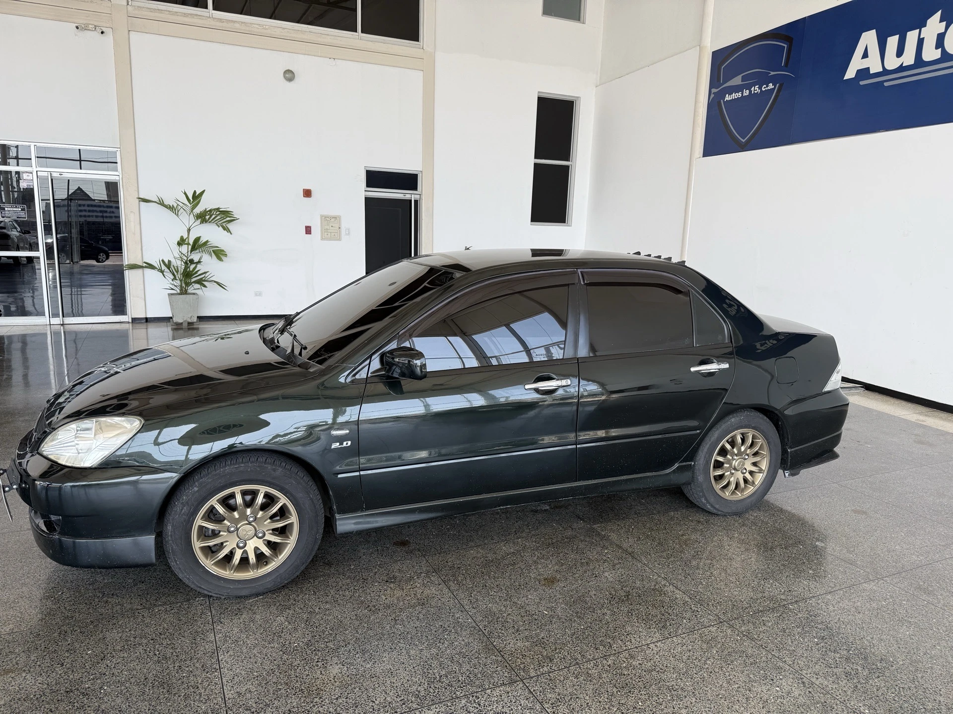 2012 Mitsubishi Lancer Touring Tourign 2.0 — foto 3