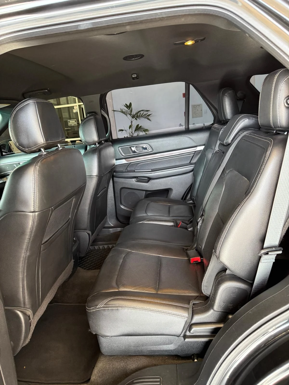 2016 Ford Explorer Limited — foto 19