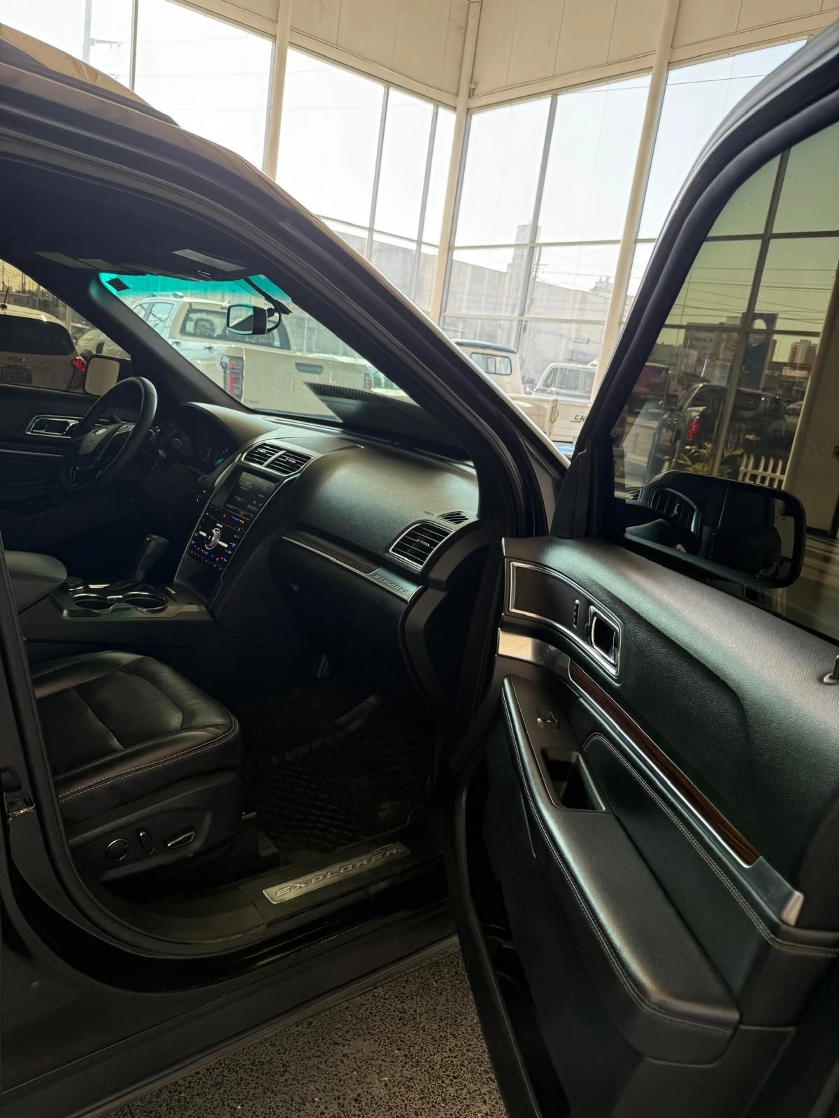 2016 Ford Explorer Limited — foto 23