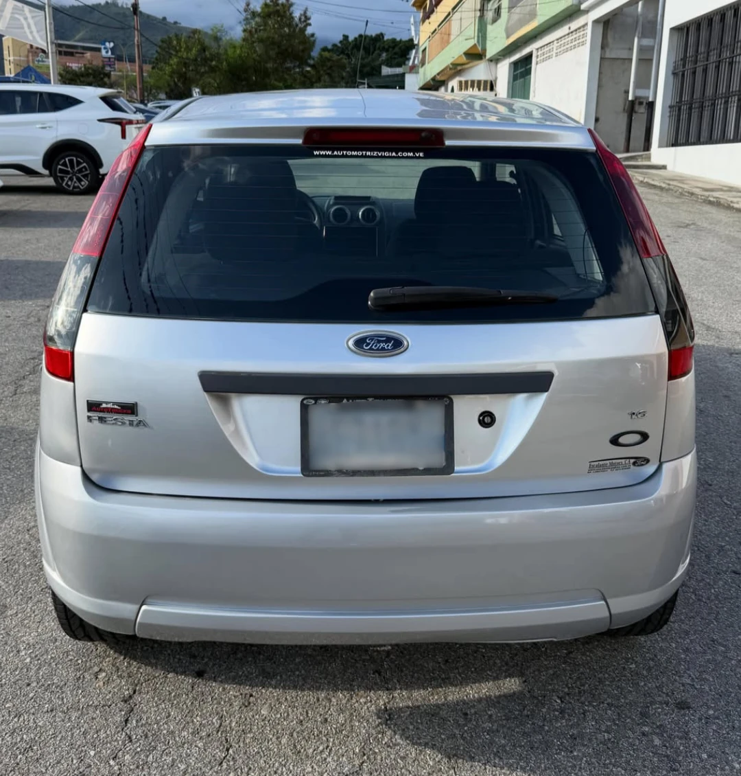 2013 Ford Fiesta Move — foto 5