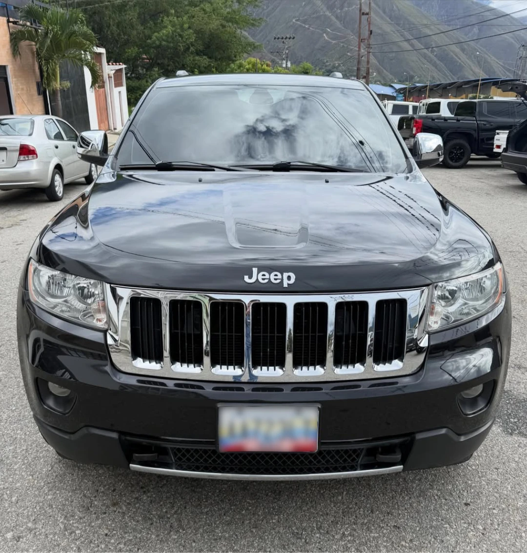 2011 Jeep Grand Cherokee Limited — foto 2
