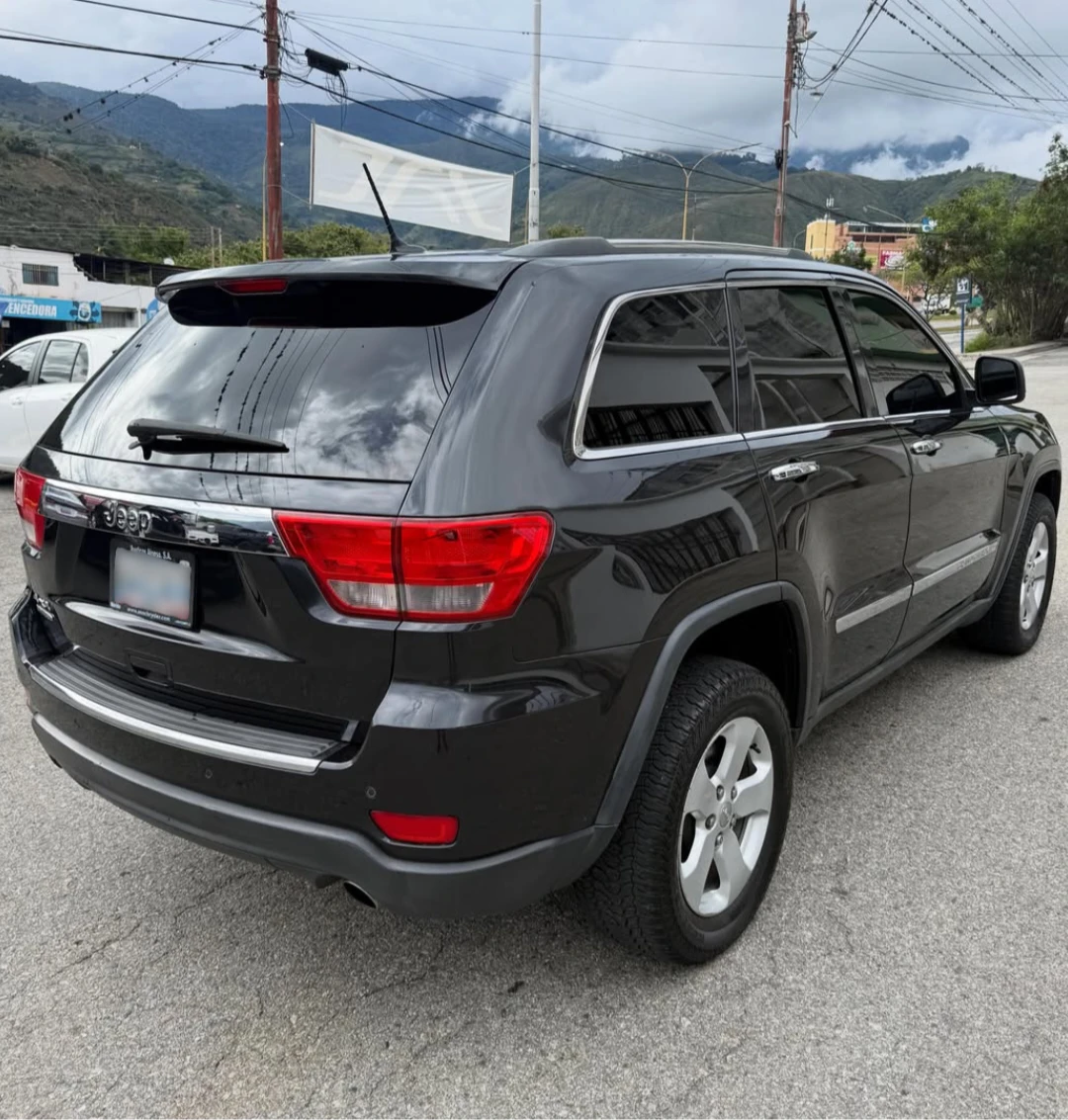 2011 Jeep Grand Cherokee Limited — foto 6