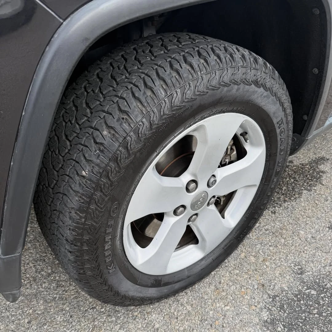 2011 Jeep Grand Cherokee Limited — foto 18