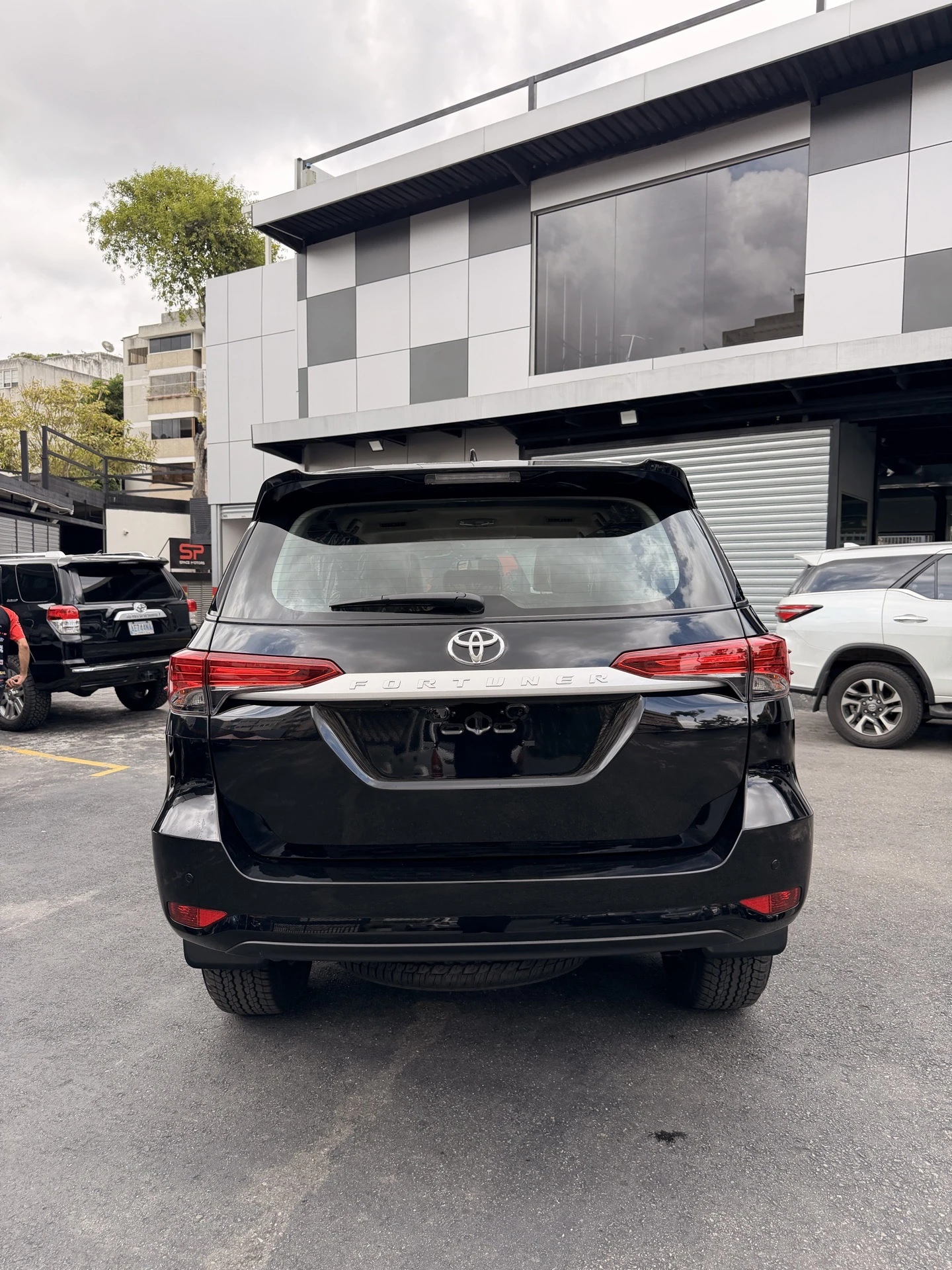 2026 Toyota Fortuner 2.7 — foto 8