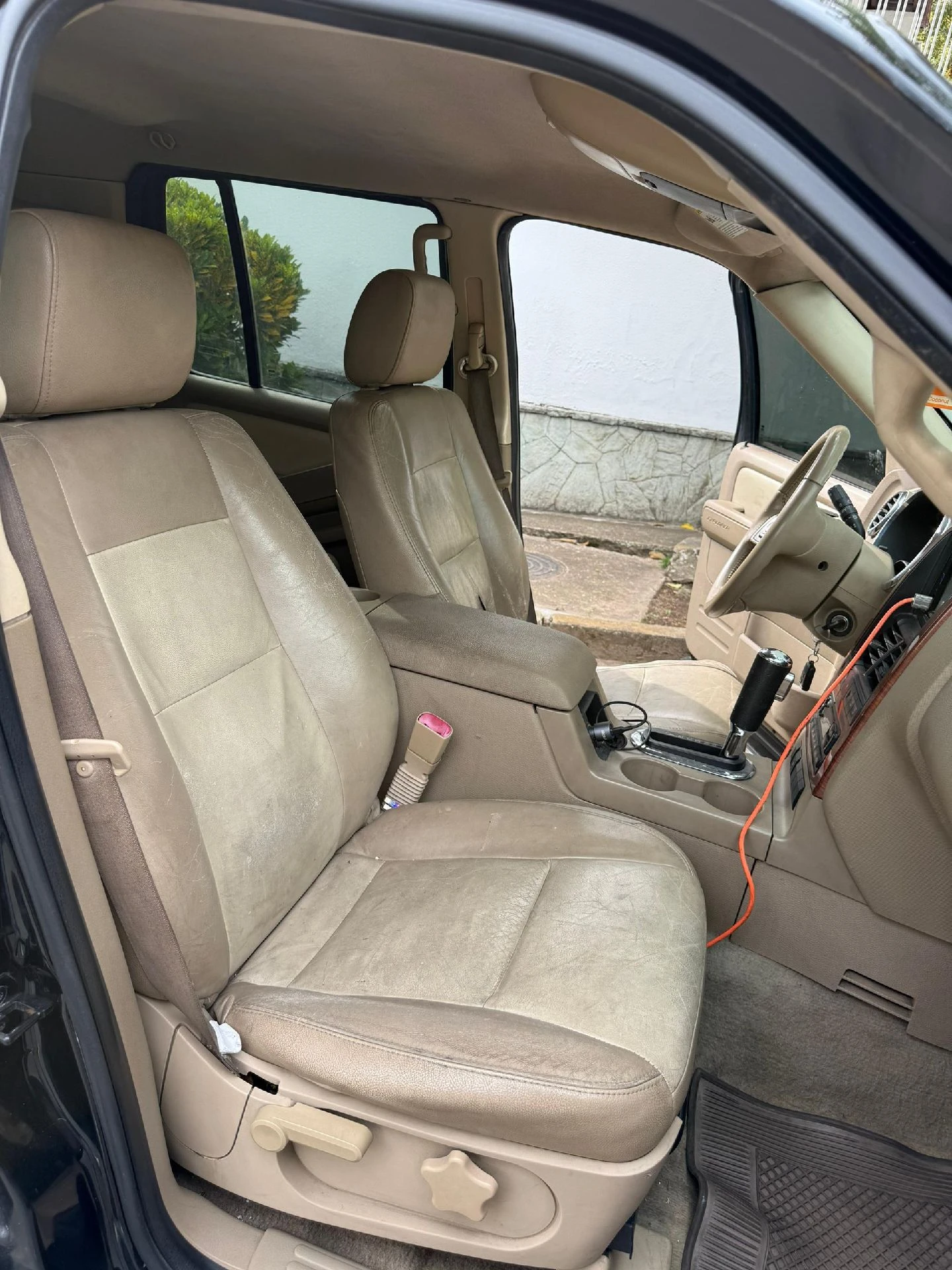 2009 Ford Explorer Eddie Bauer — foto 9