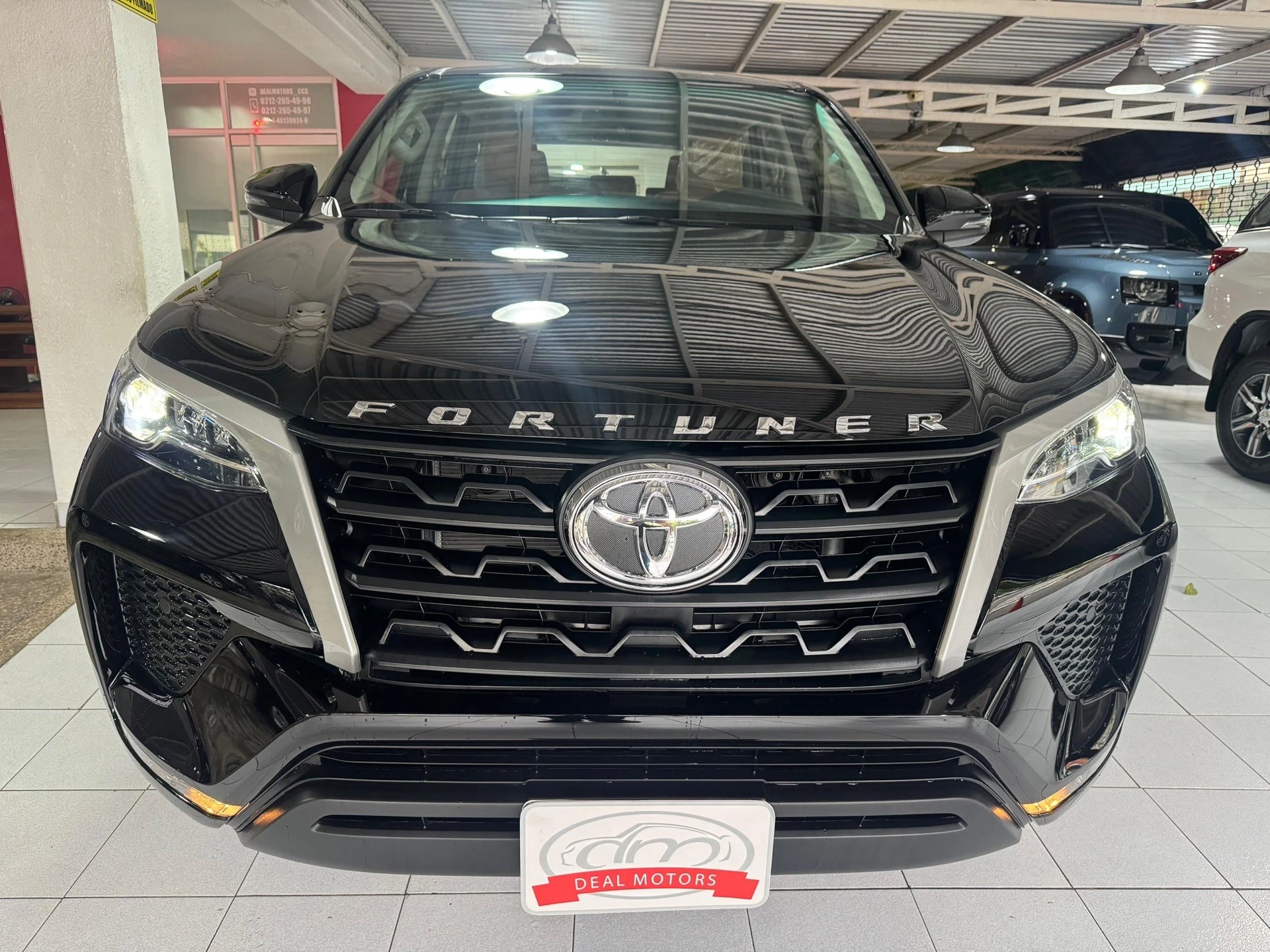 2025 Toyota Fortuner — foto 2