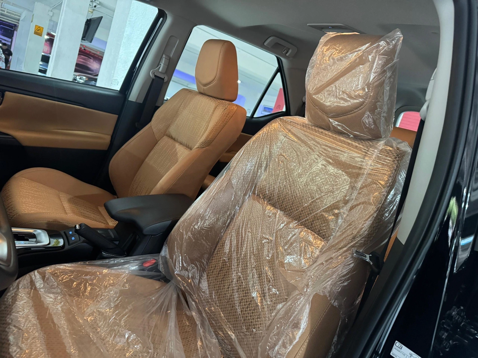 2025 Toyota Fortuner — foto 9