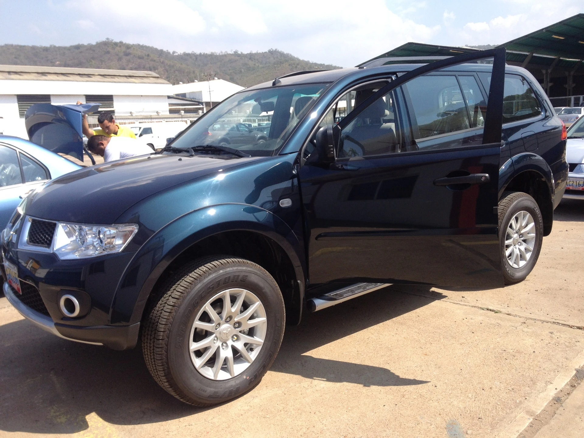 2014 Mitsubishi — foto 2