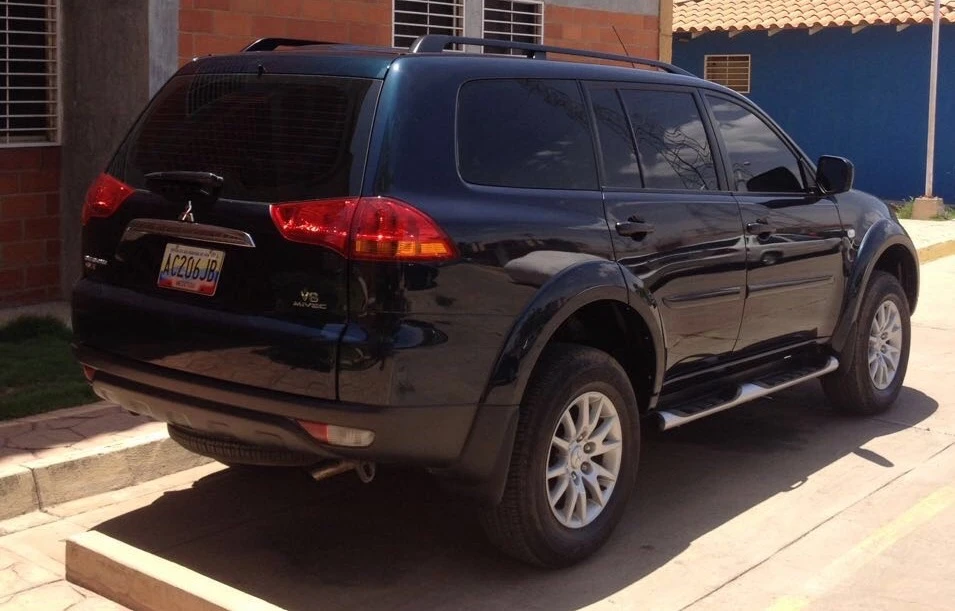 2014 Mitsubishi — foto 3
