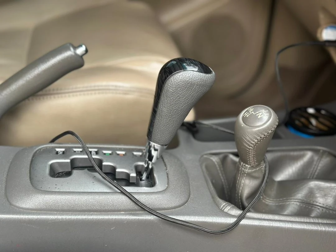 2014 Toyota Fortuner Sr — foto 8
