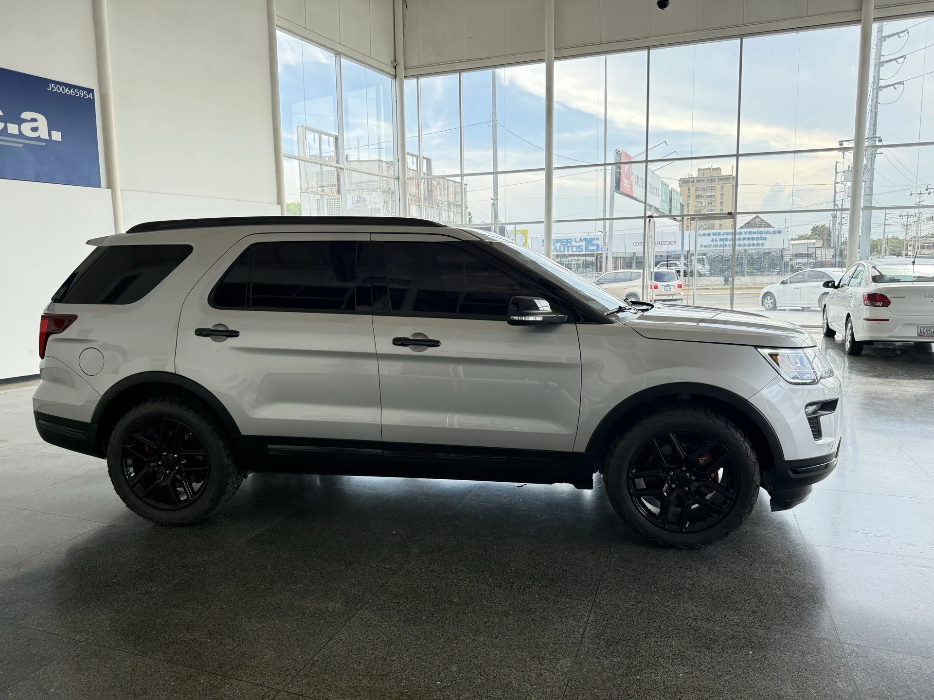 2019 Ford Explorer Sport — foto 3