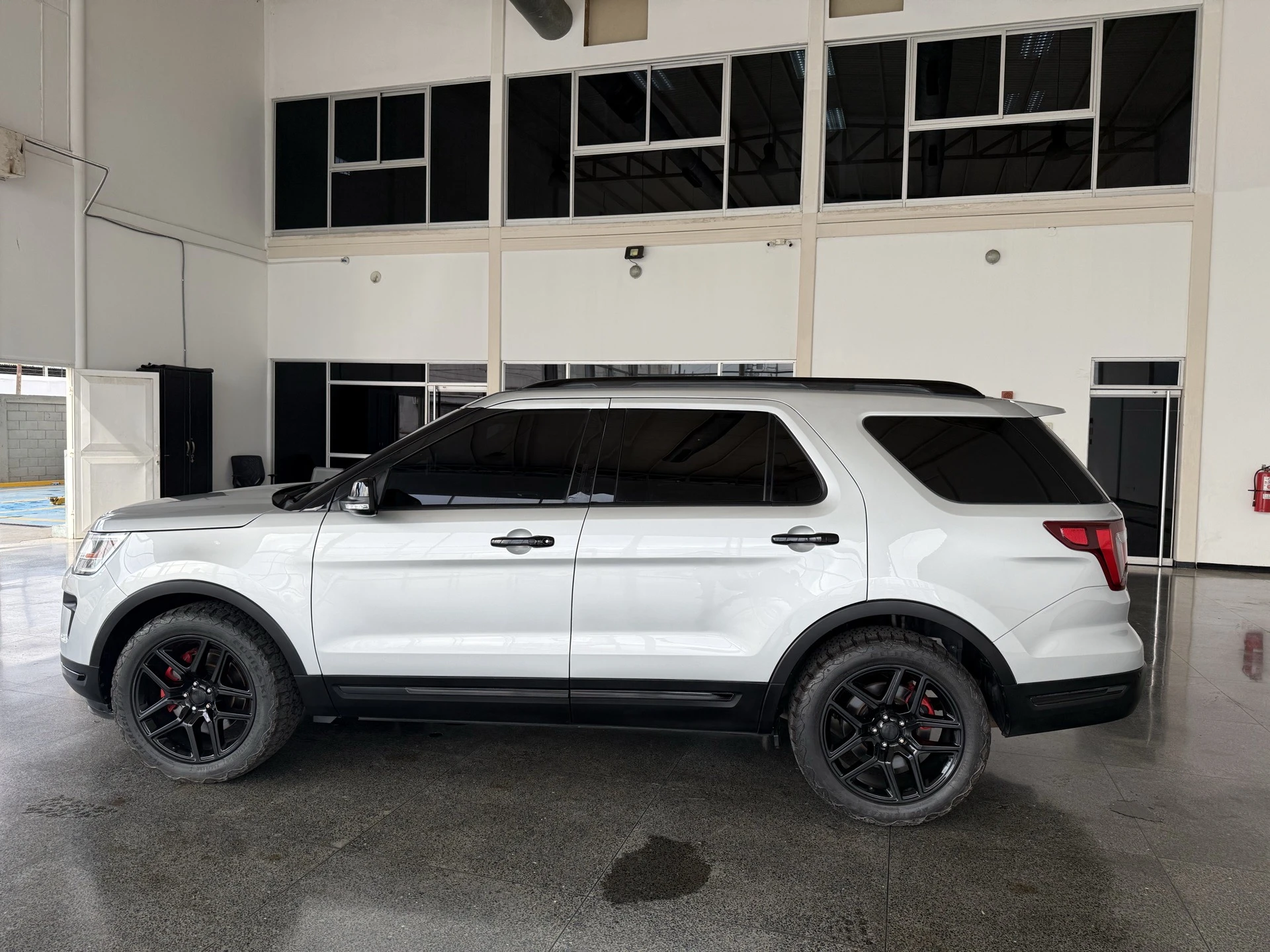 2019 Ford Explorer Sport — foto 5