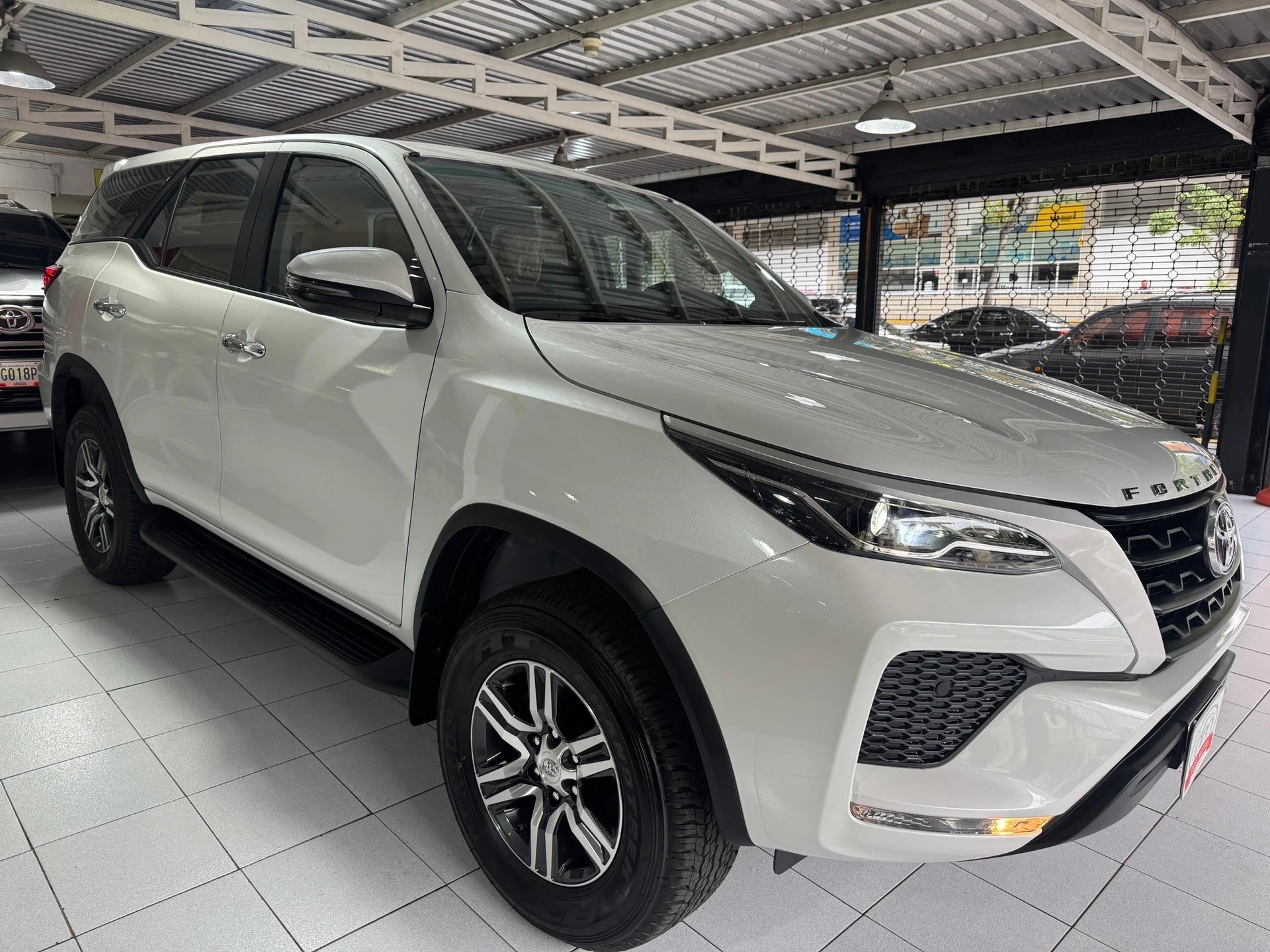 2025 Toyota Fortuner — foto 3