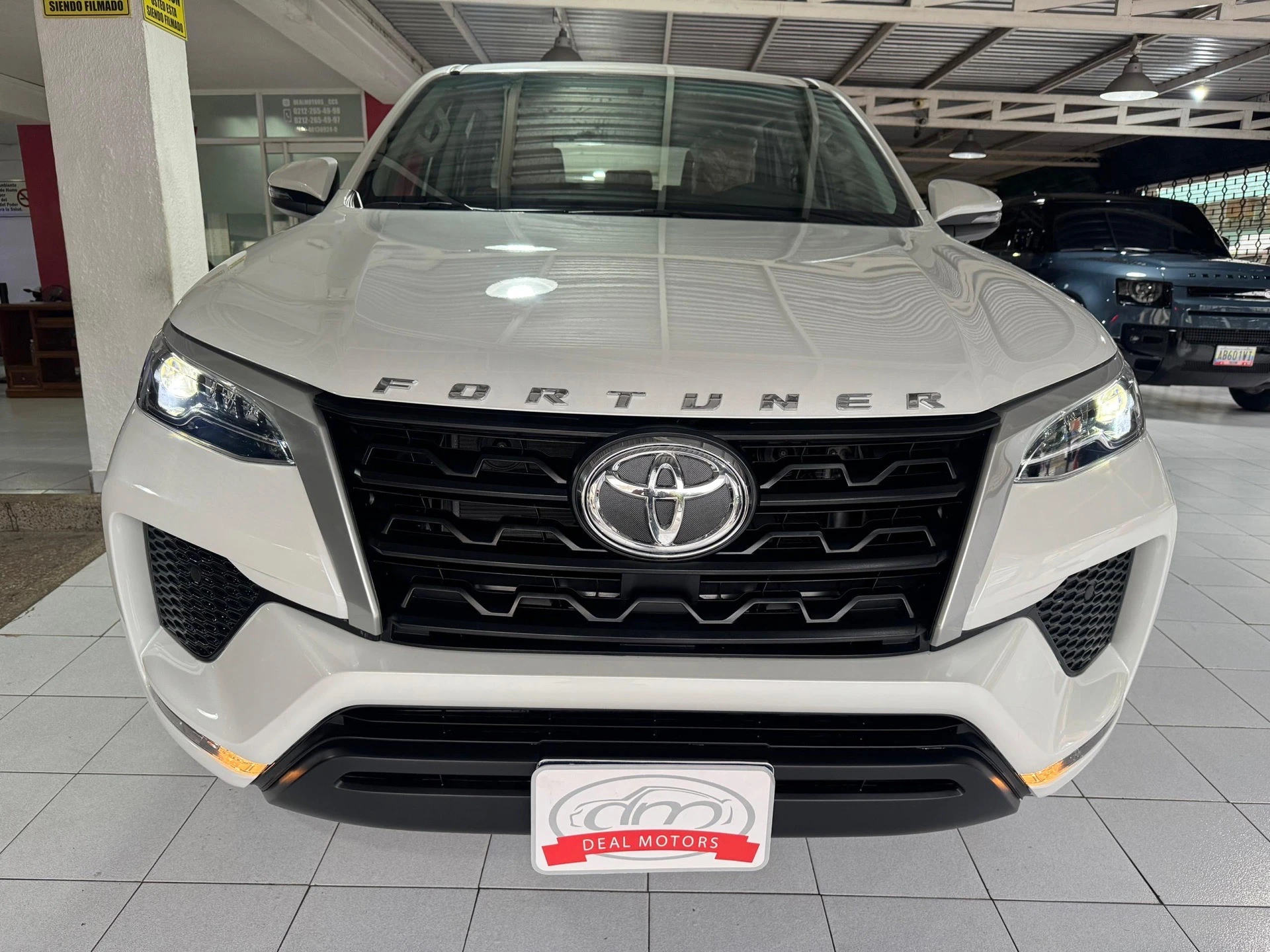 2025 Toyota Fortuner — foto 2