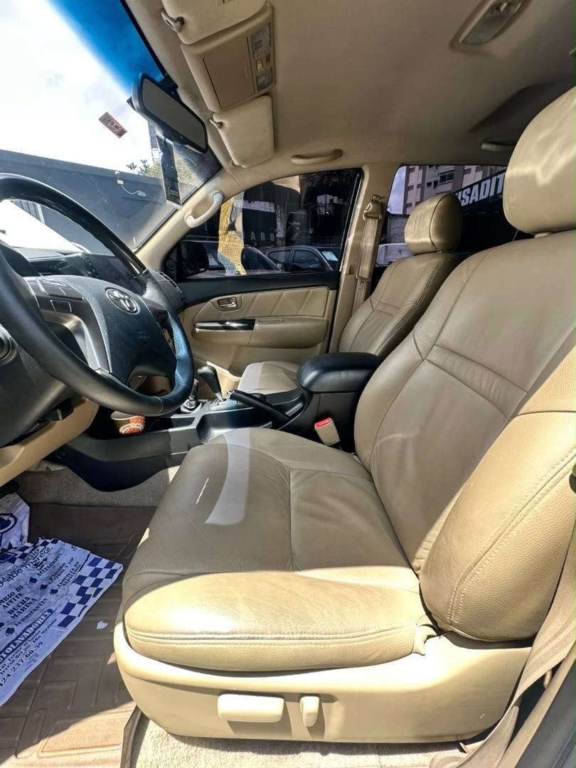 2017 Toyota Fortuner Sr — foto 4