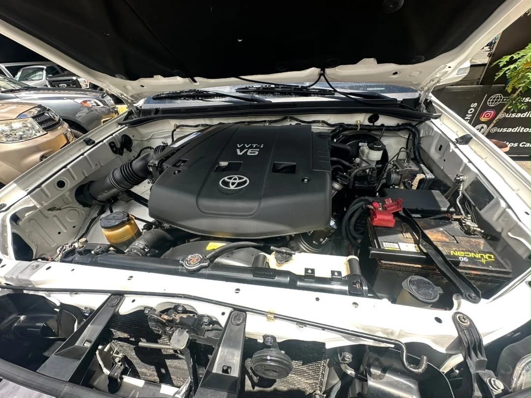 2017 Toyota Fortuner Sr — foto 2