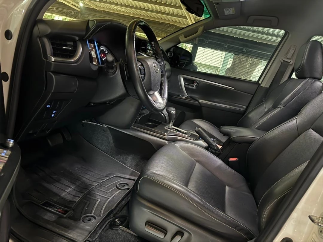 2022 Toyota Fortuner DUBAI VX — foto 6