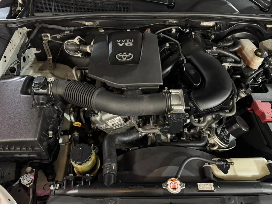 2022 Toyota Fortuner DUBAI VX — foto 8