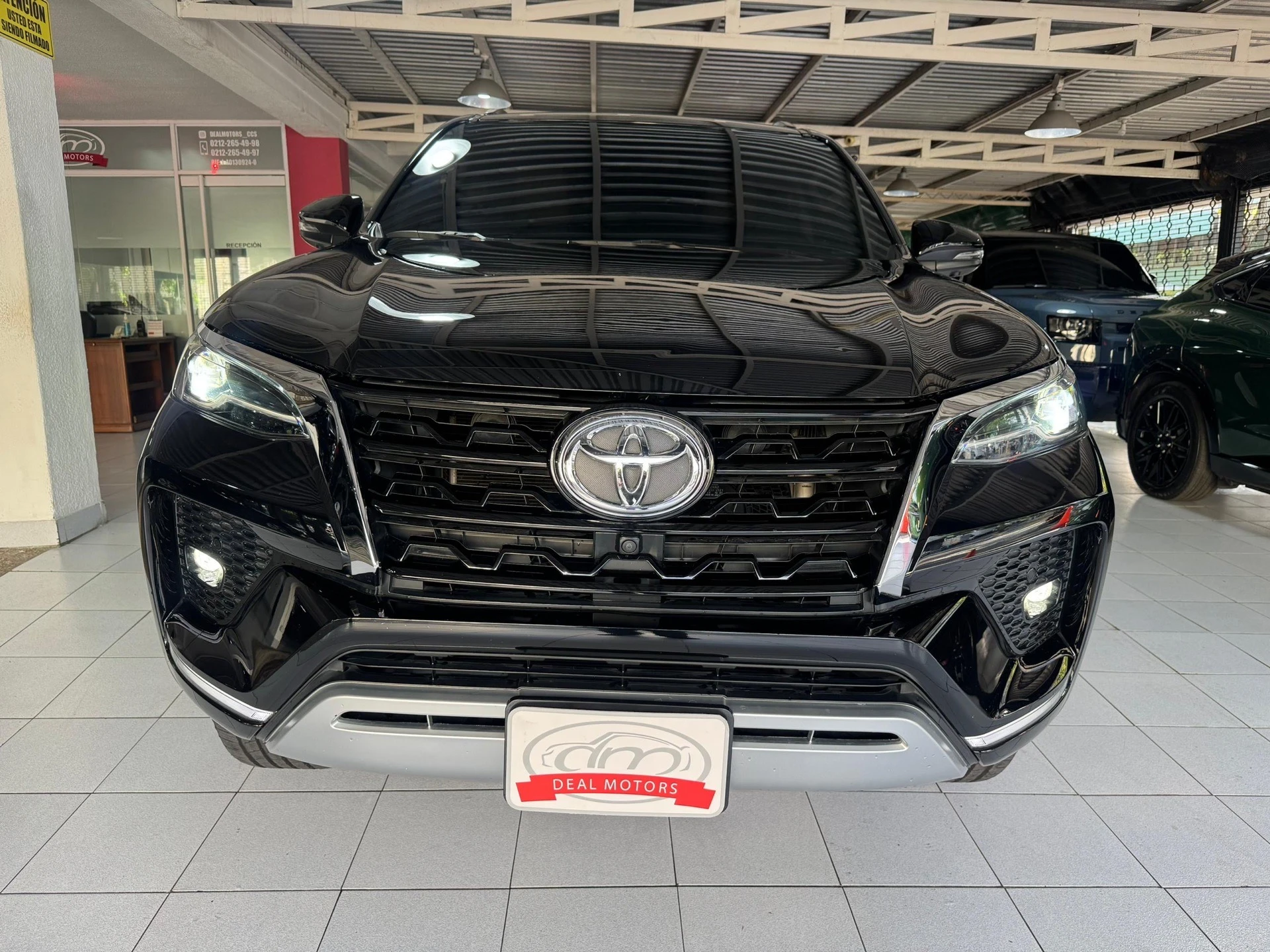 2023 Toyota Fortuner VXR — foto 2