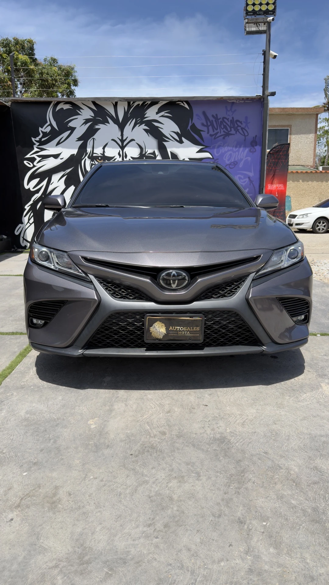 2020 Toyota Camry Se — foto 2