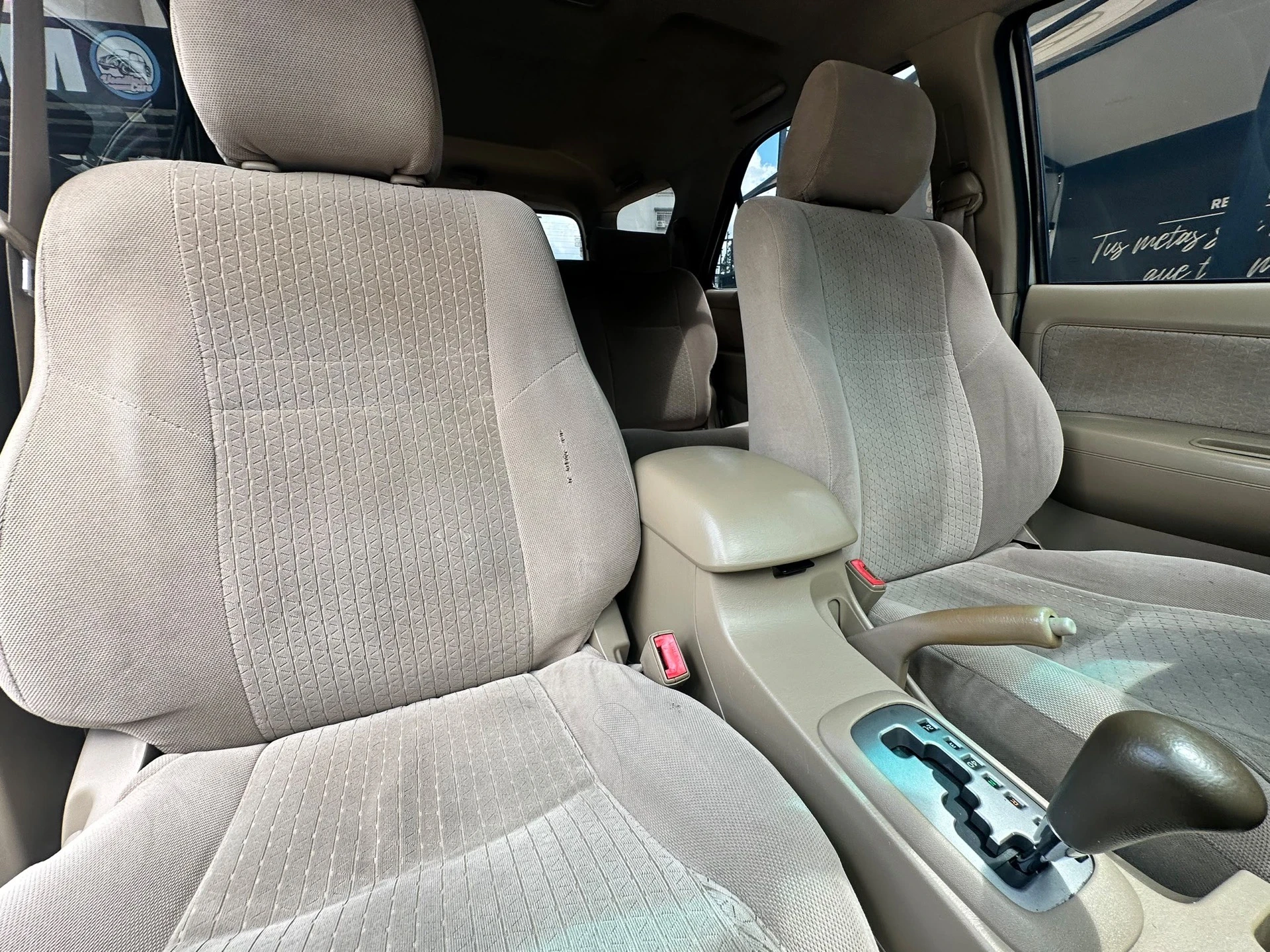 2012 Toyota Fortuner Sr — foto 5