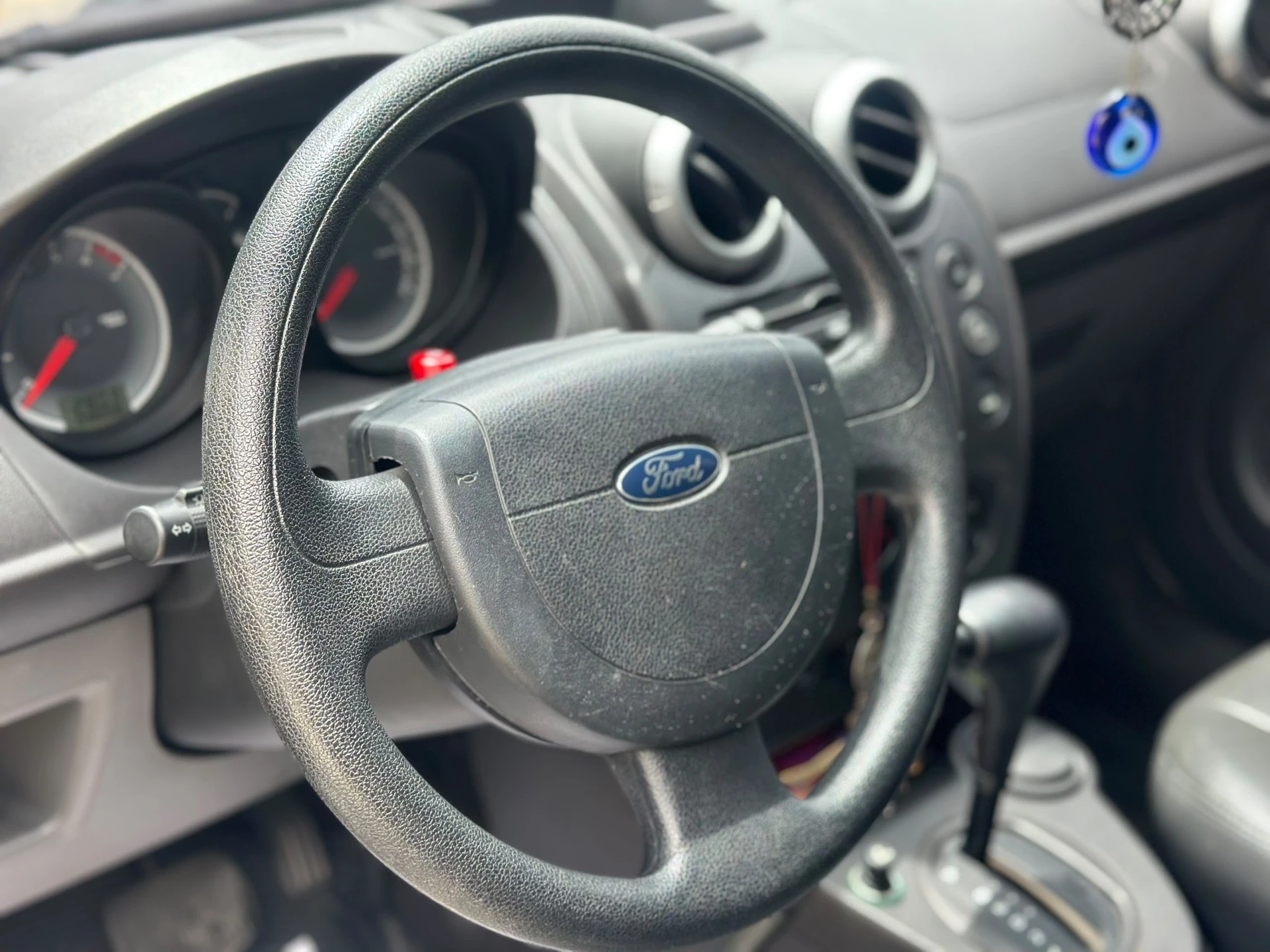 2011 Ford Fiesta Move — foto 3