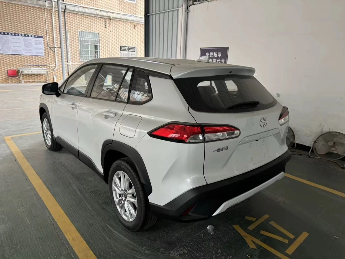 2026 Toyota Corolla Cross Élite — foto 3