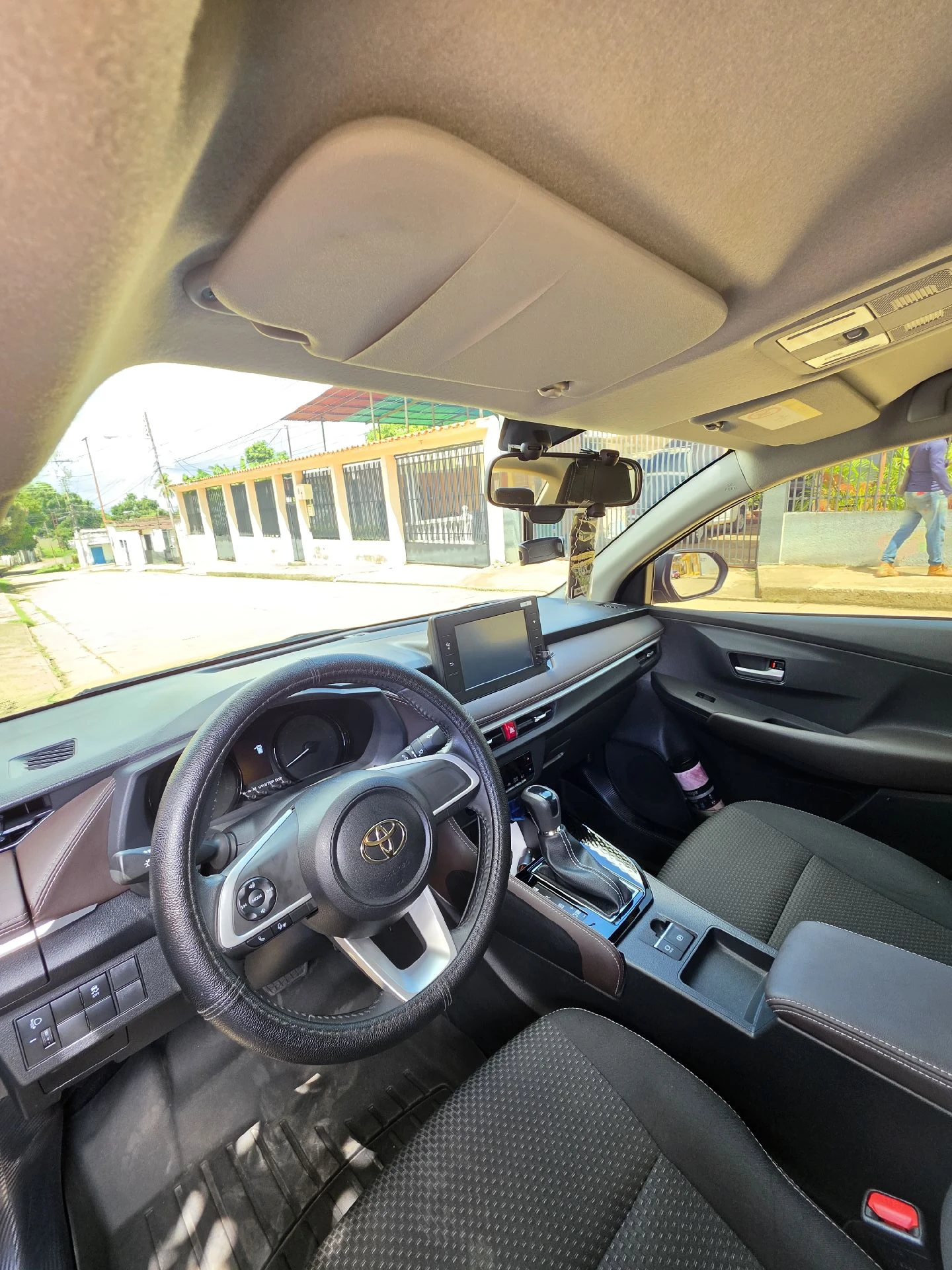 2024 Toyota Yaris E — foto 7