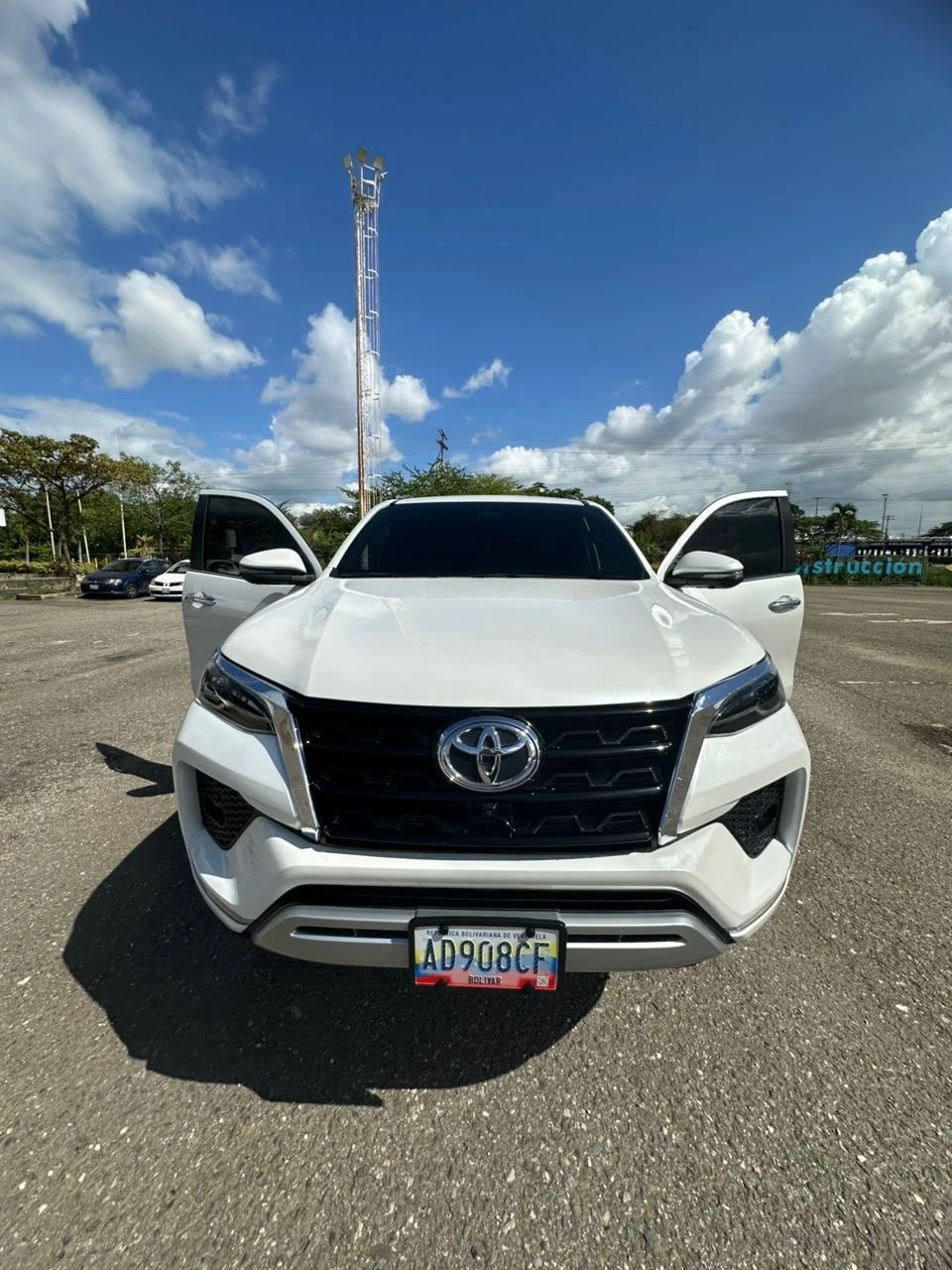 2023 Toyota Fortuner VXR — foto 12