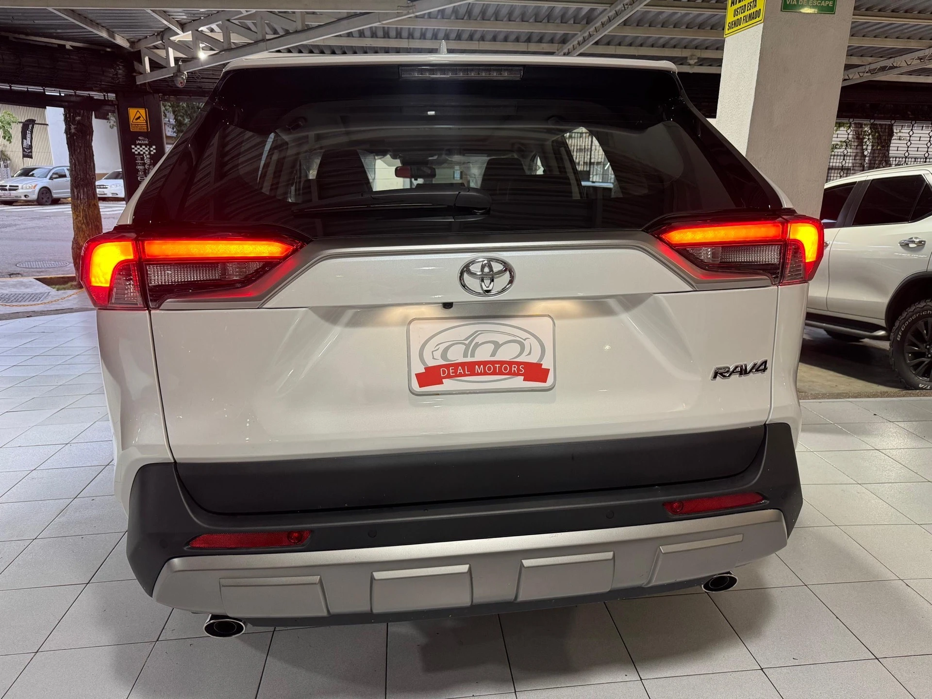 2025 Toyota RAV4 — foto 4