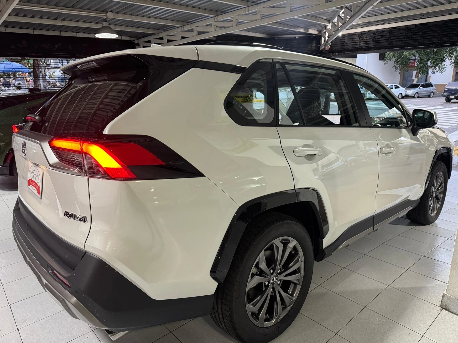 2025 Toyota RAV4 — foto 5