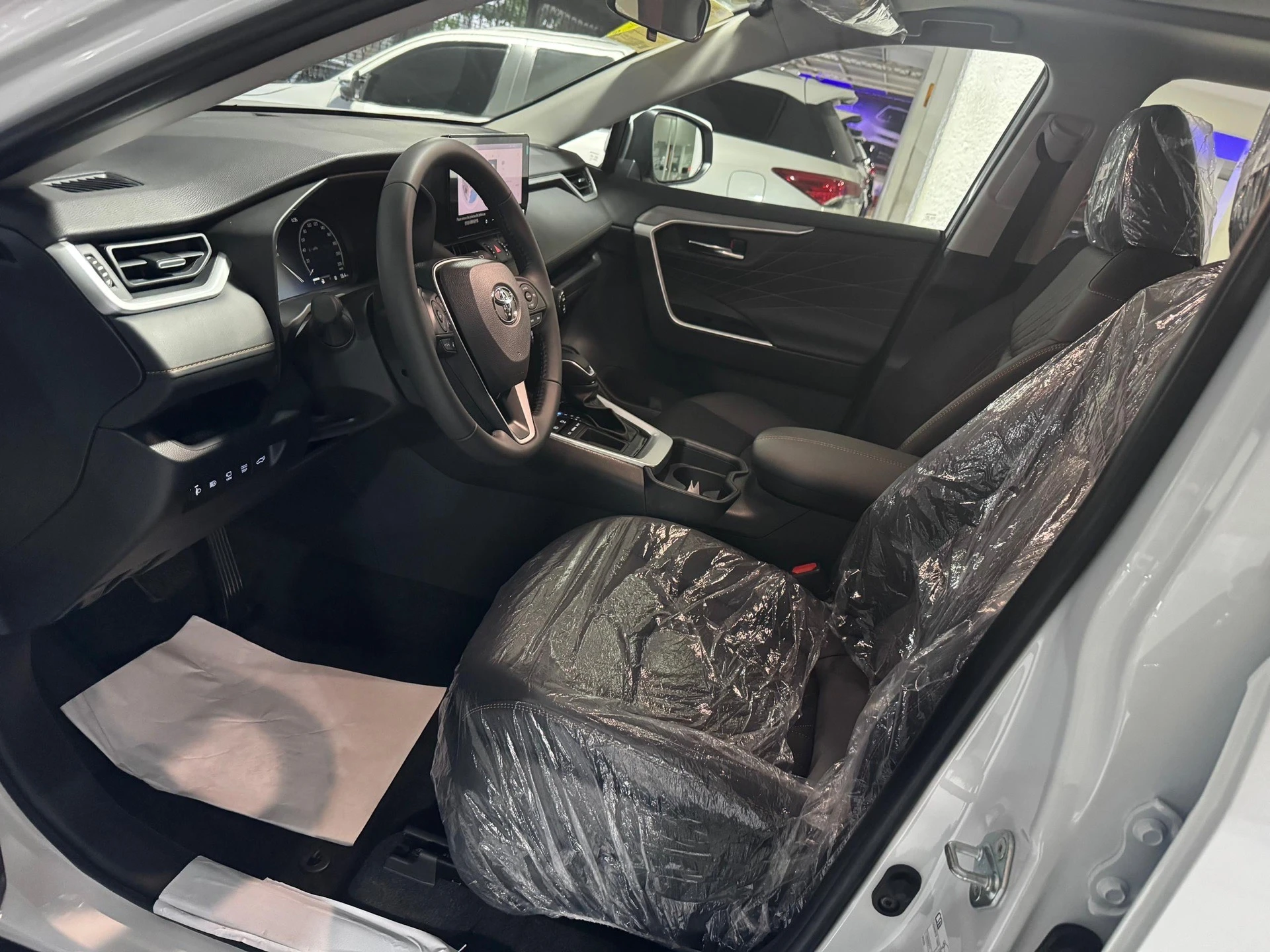 2025 Toyota RAV4 — foto 6