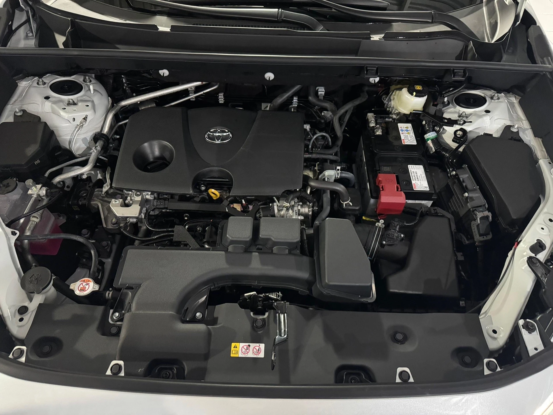 2025 Toyota RAV4 — foto 12