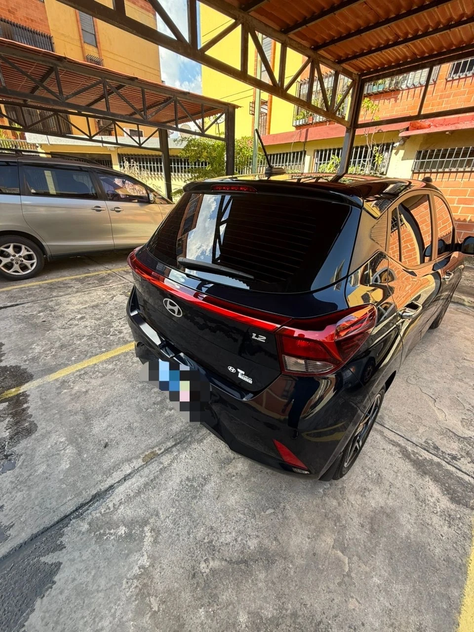 2026 Hyundai Grand i10 GLS FULL EQUIPO (encendido con botón) — foto 3