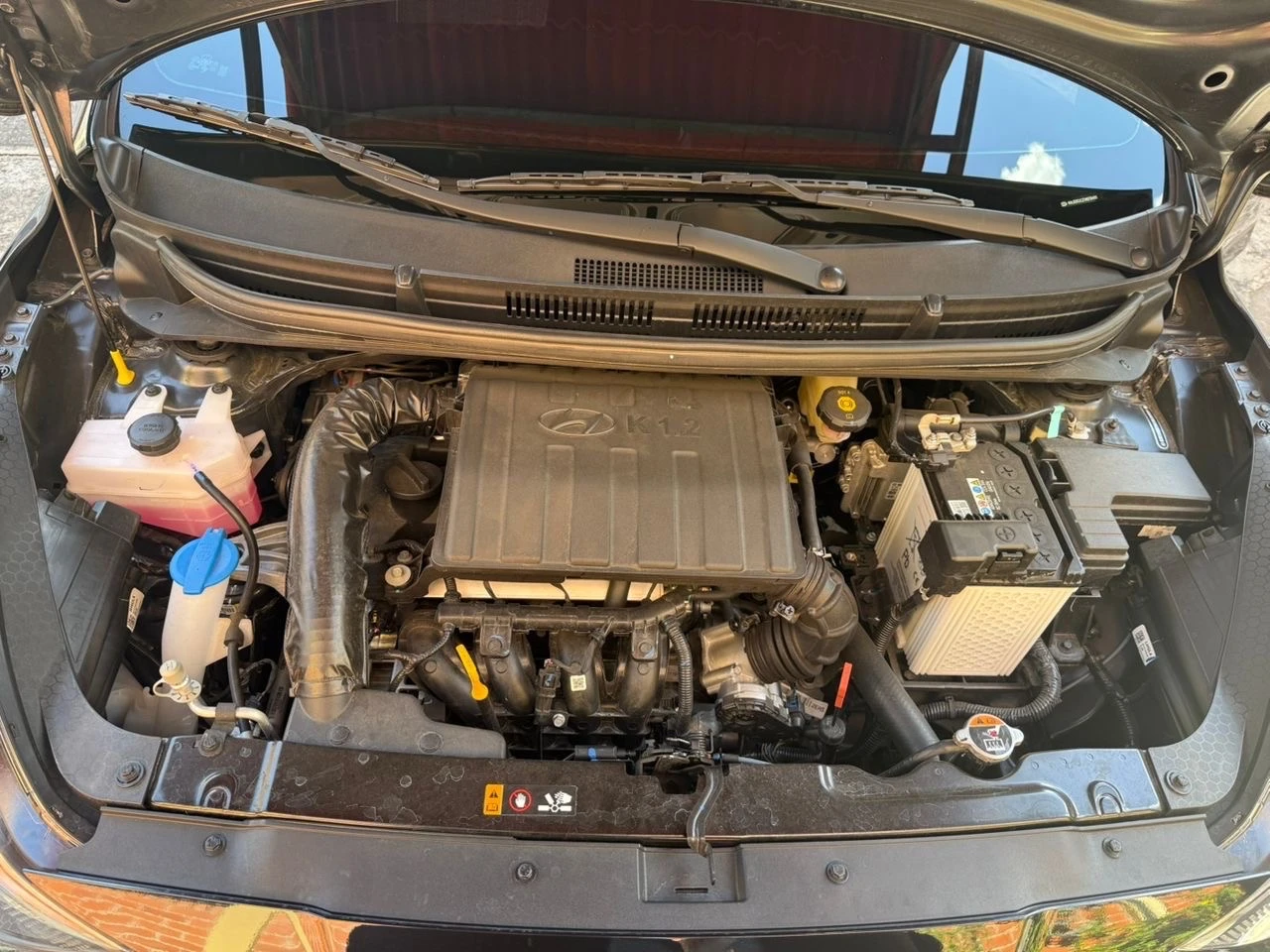 2026 Hyundai Grand i10 GLS FULL EQUIPO (encendido con botón) — foto 2