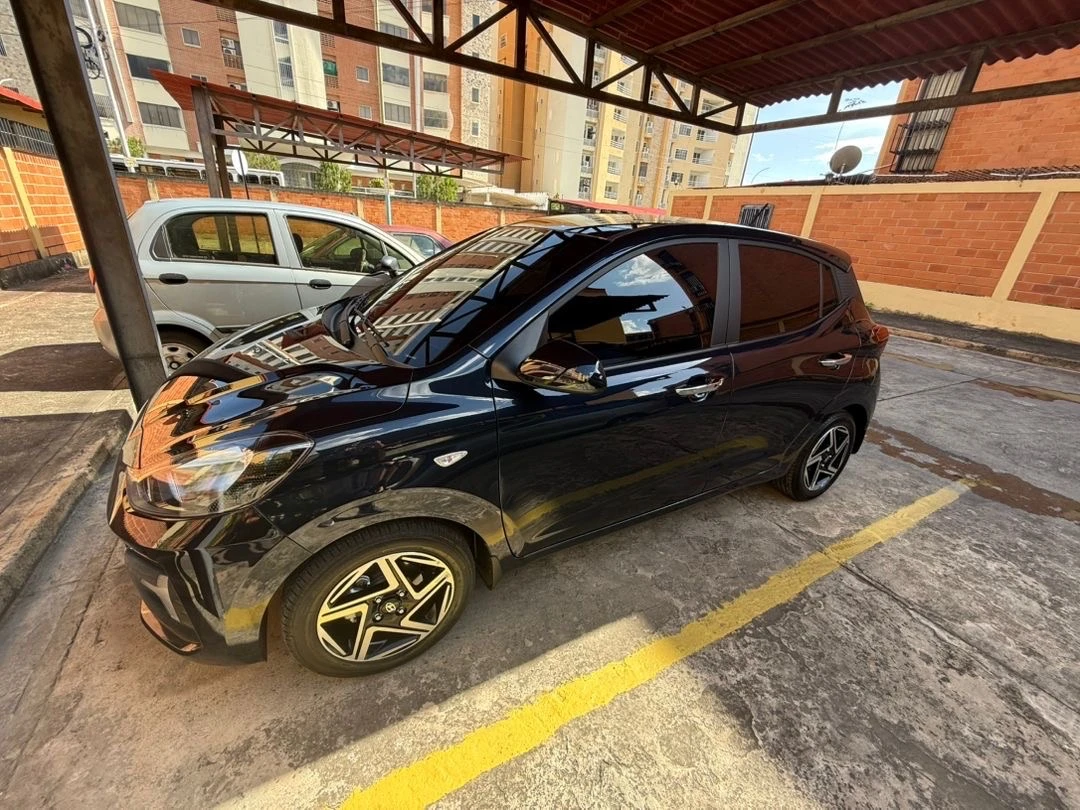 2026 Hyundai Grand i10 GLS FULL EQUIPO (encendido con botón) — foto 5