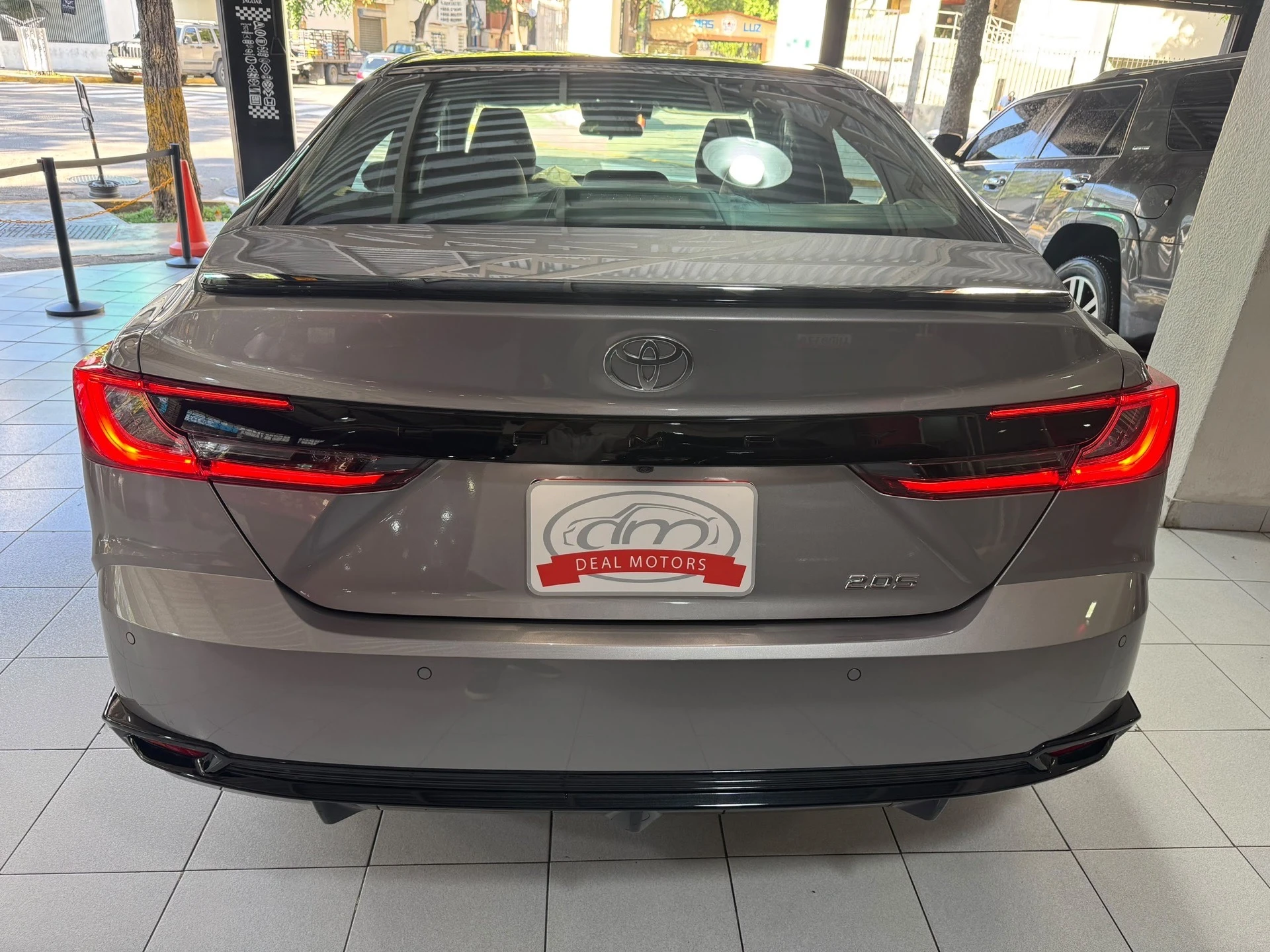 2025 Toyota Camry SPORT — foto 4