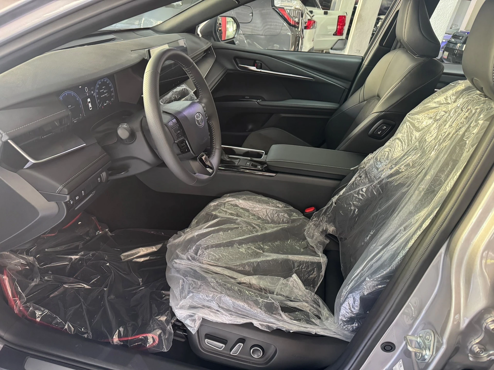 2025 Toyota Camry SPORT — foto 6