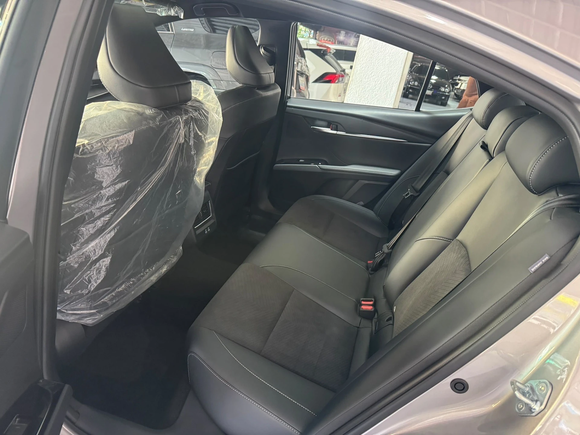 2025 Toyota Camry SPORT — foto 9