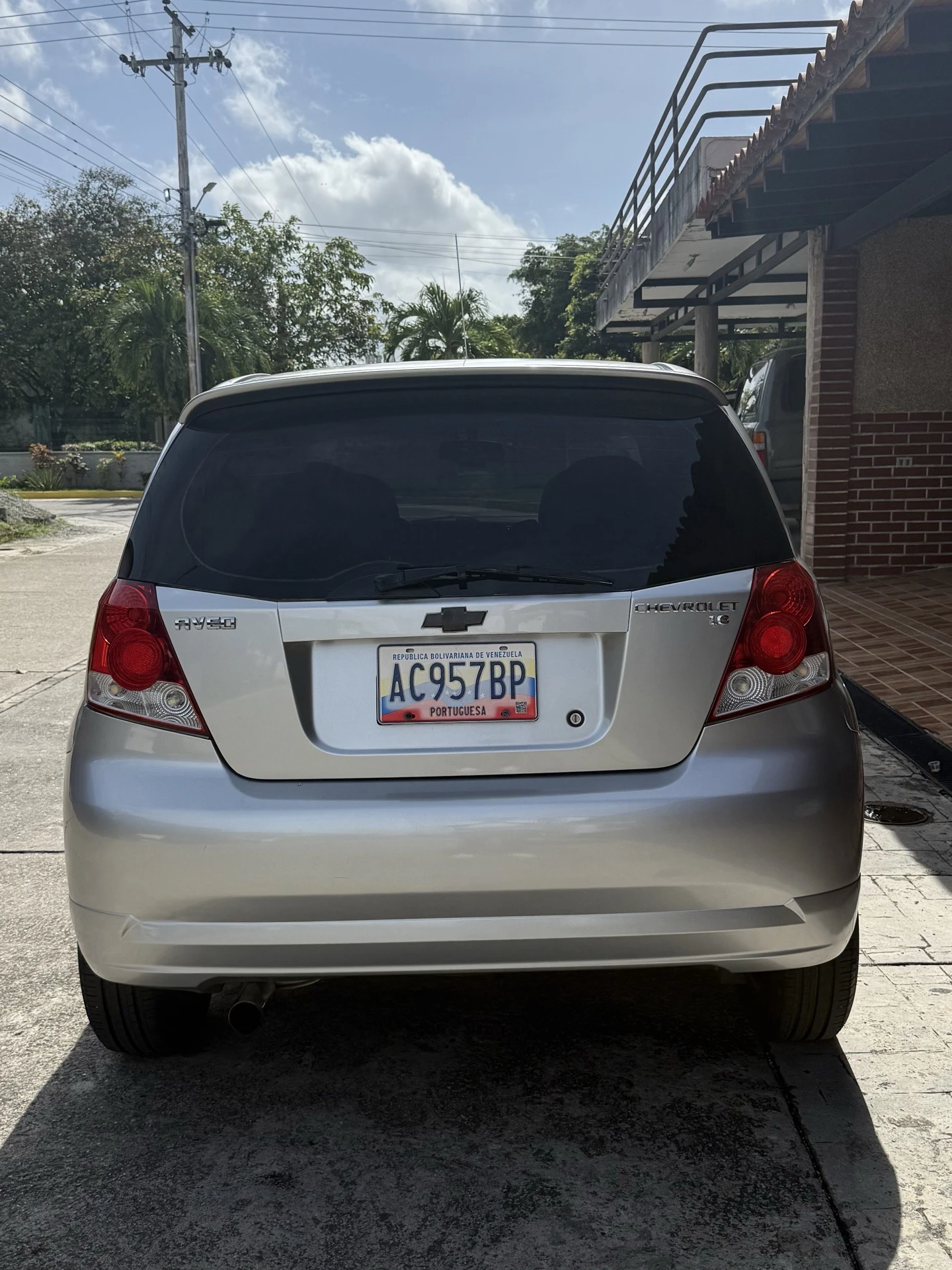 2010 Chevrolet Aveo Coupe — foto 4