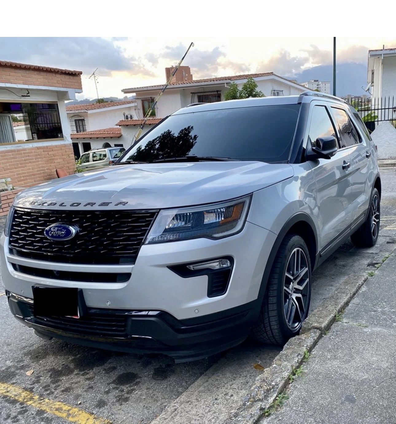 2019 Ford Explorer Sport Sport — foto 4