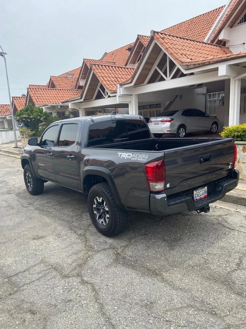 2017 Toyota Tacoma TRD — foto 6