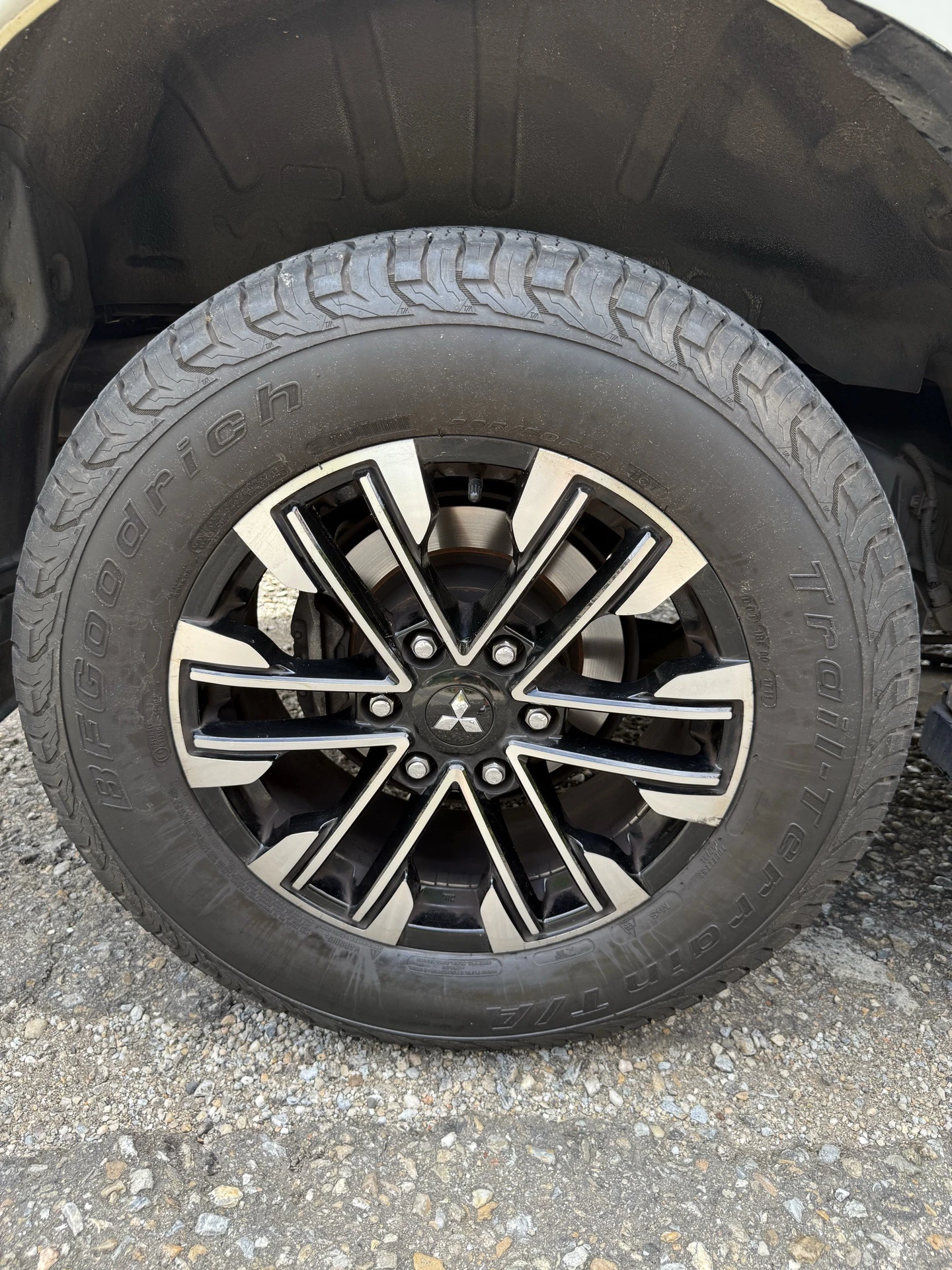 2019 Mitsubishi Montero Sport 4X4 — foto 10