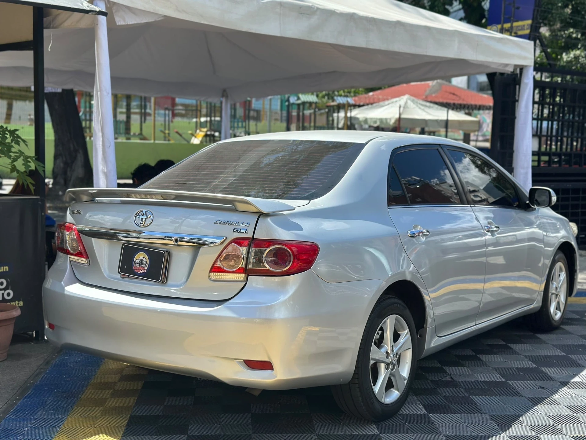 2014 Toyota Corolla GLI — photo 2