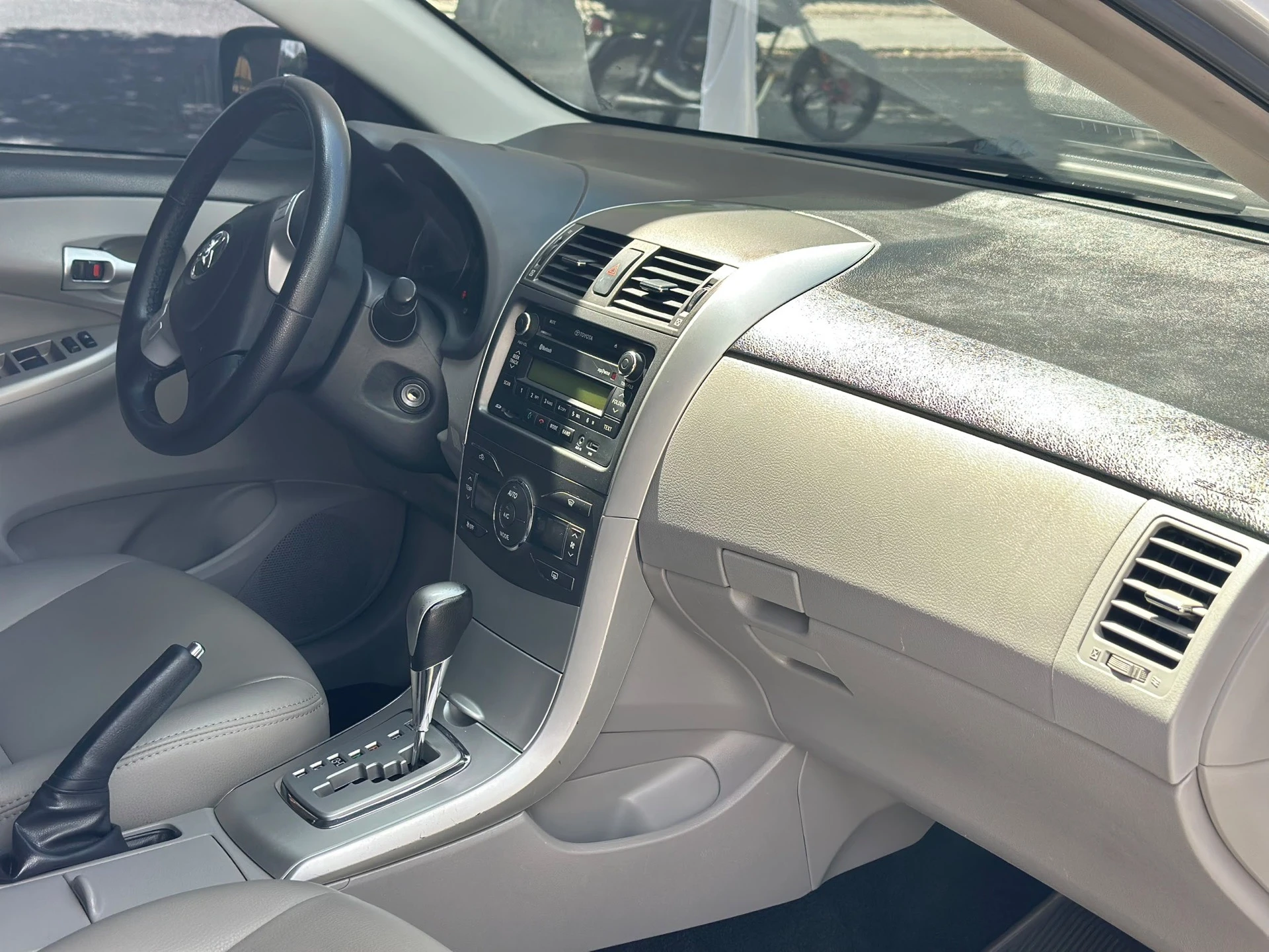 2014 Toyota Corolla GLI — photo 7