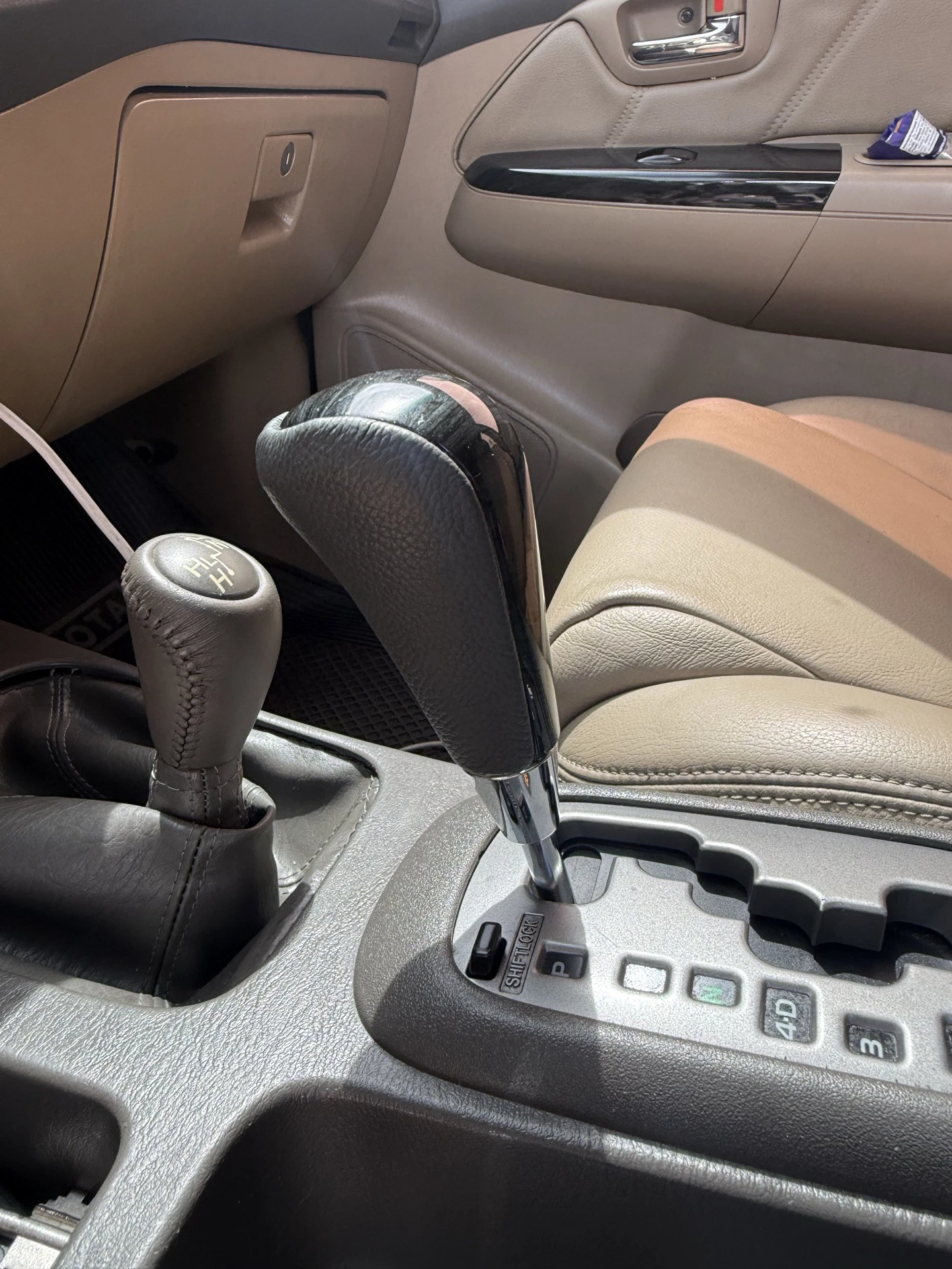 2013 Toyota Fortuner Sport — foto 10