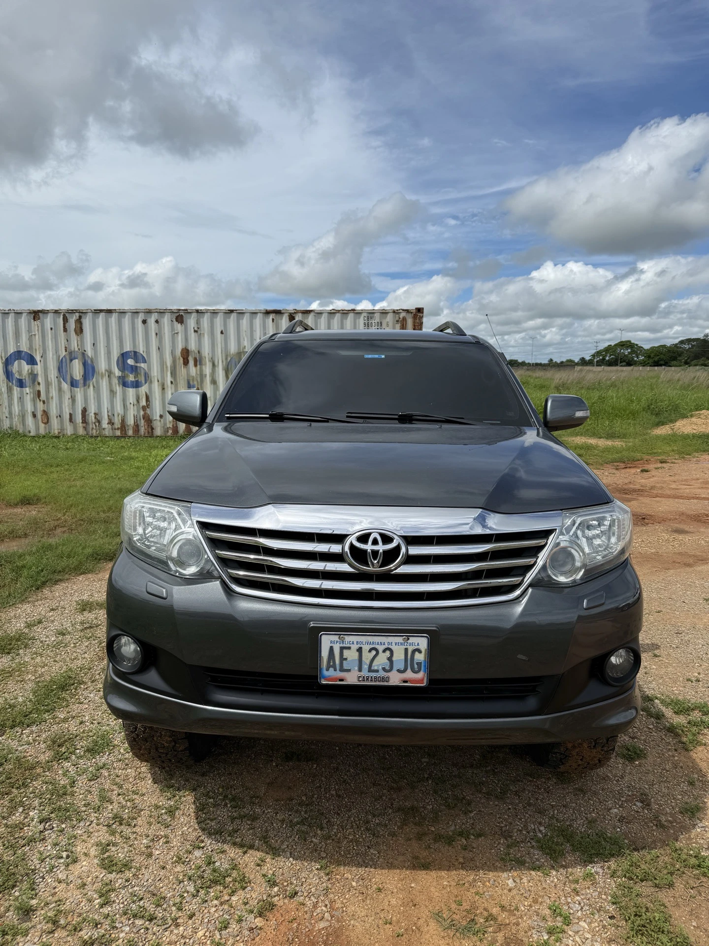 2013 Toyota Fortuner Sport — foto 12